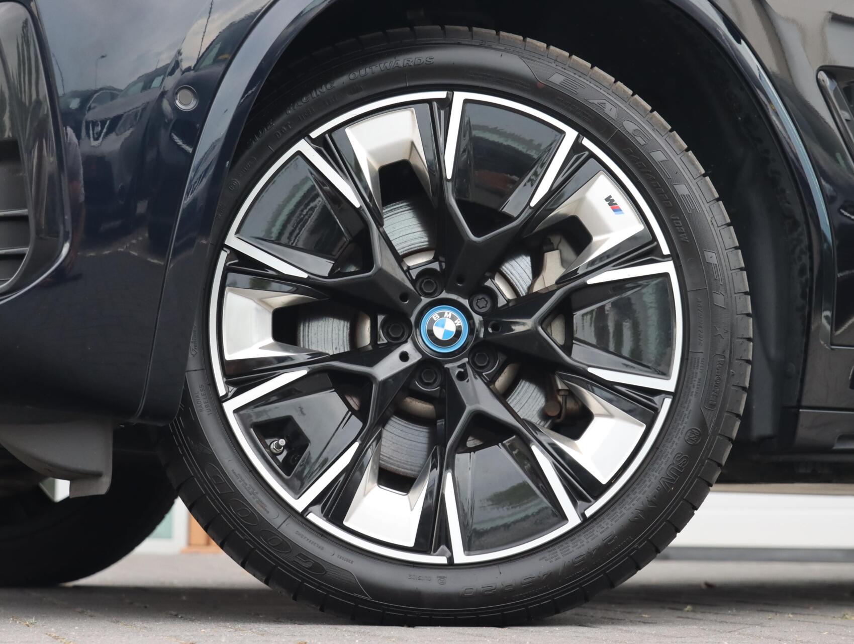 Foto van BMW Ix3