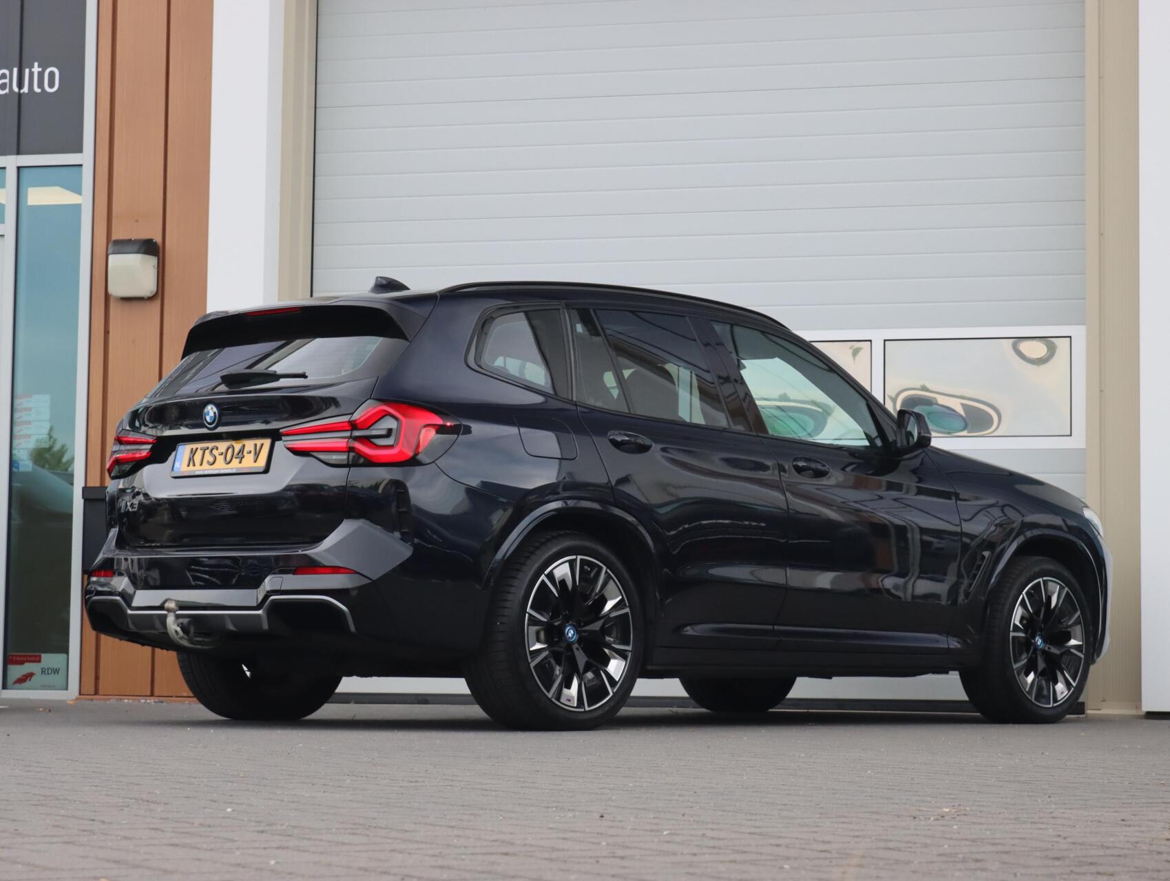 Foto van BMW Ix3