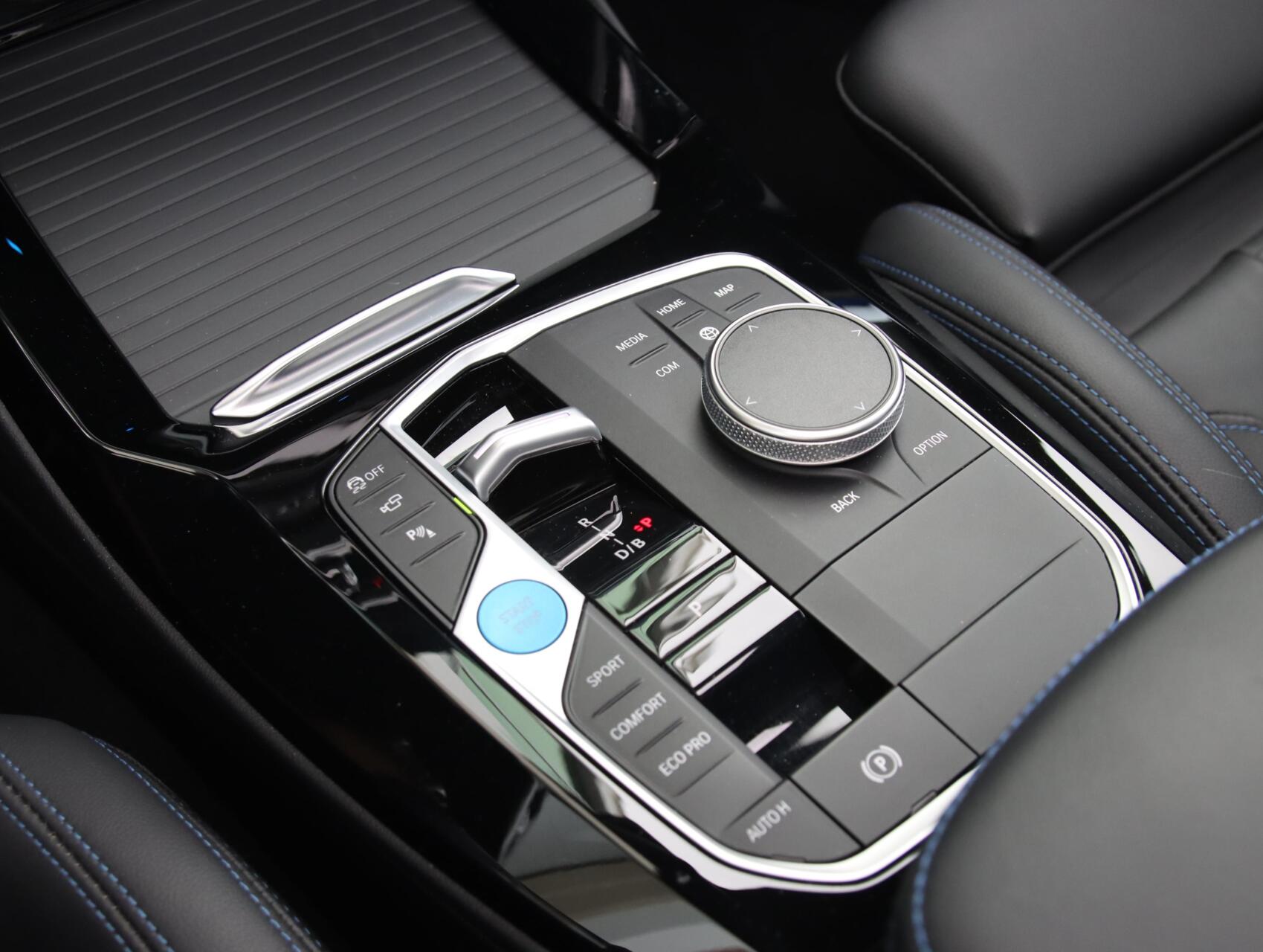 Foto van BMW Ix3