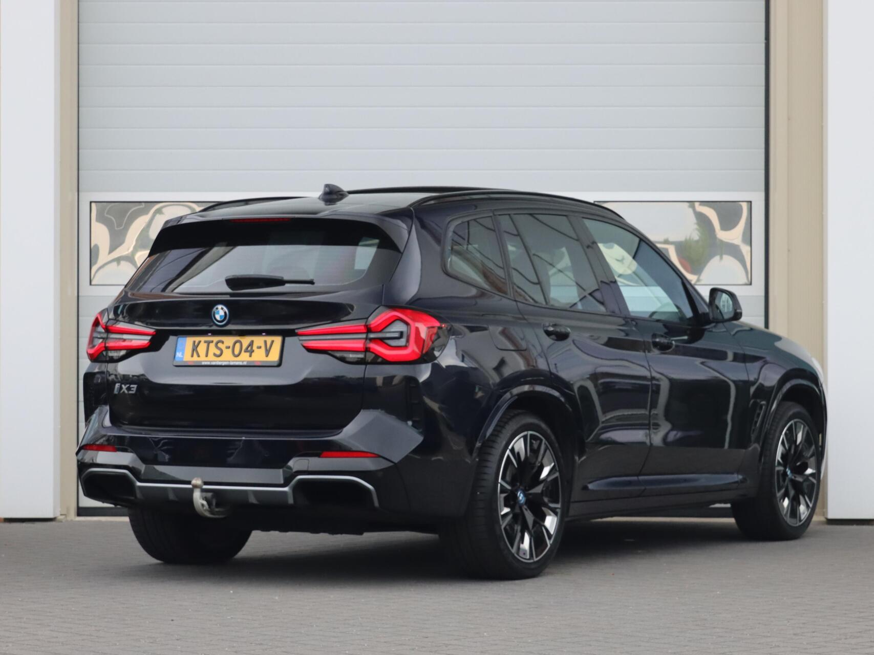 Foto van BMW Ix3