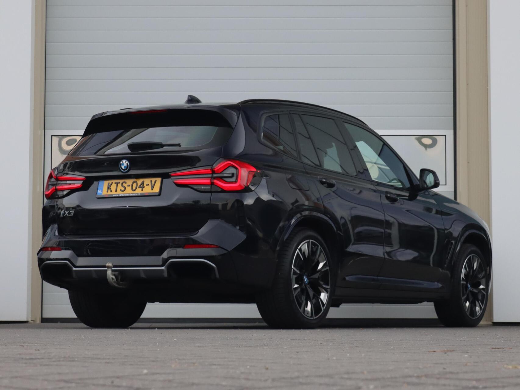 Foto van BMW Ix3