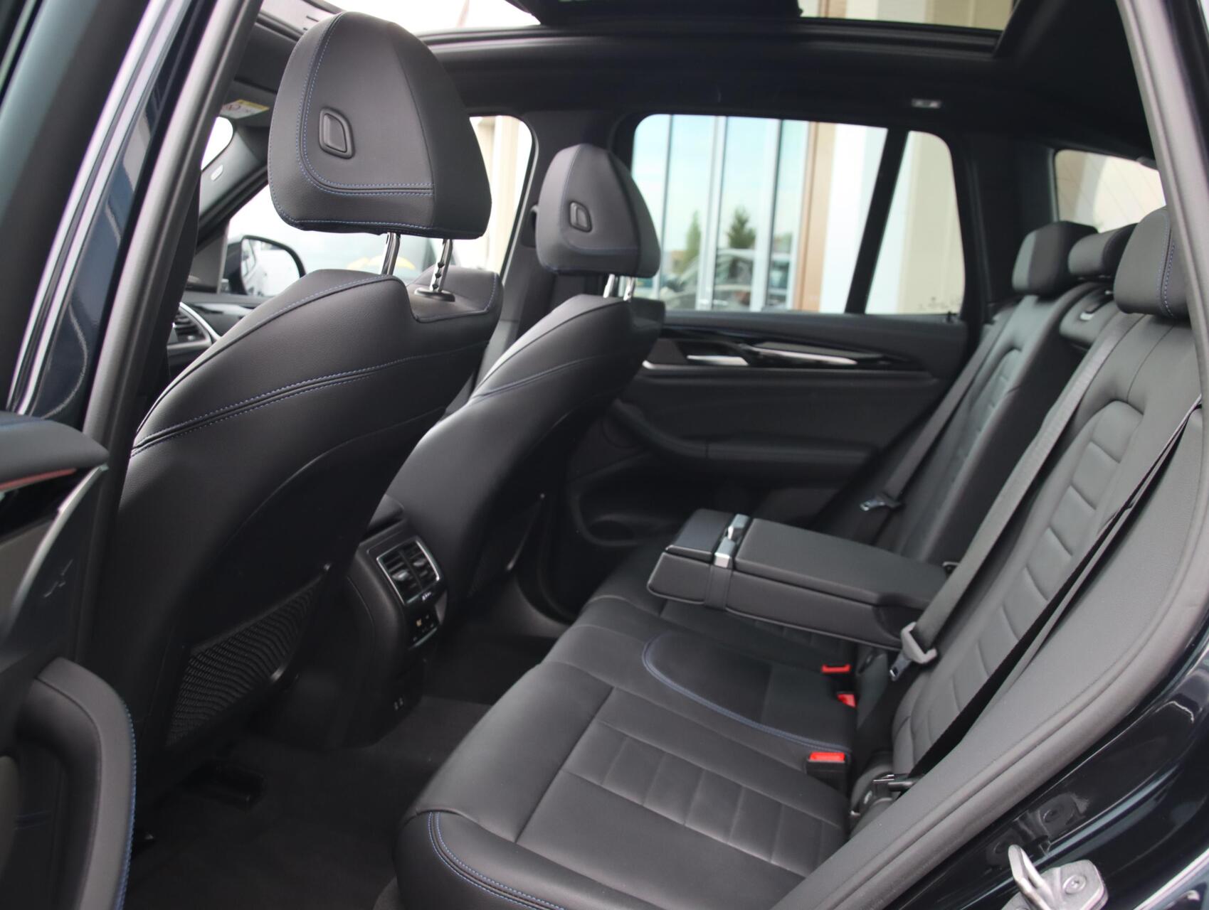 Foto van BMW Ix3
