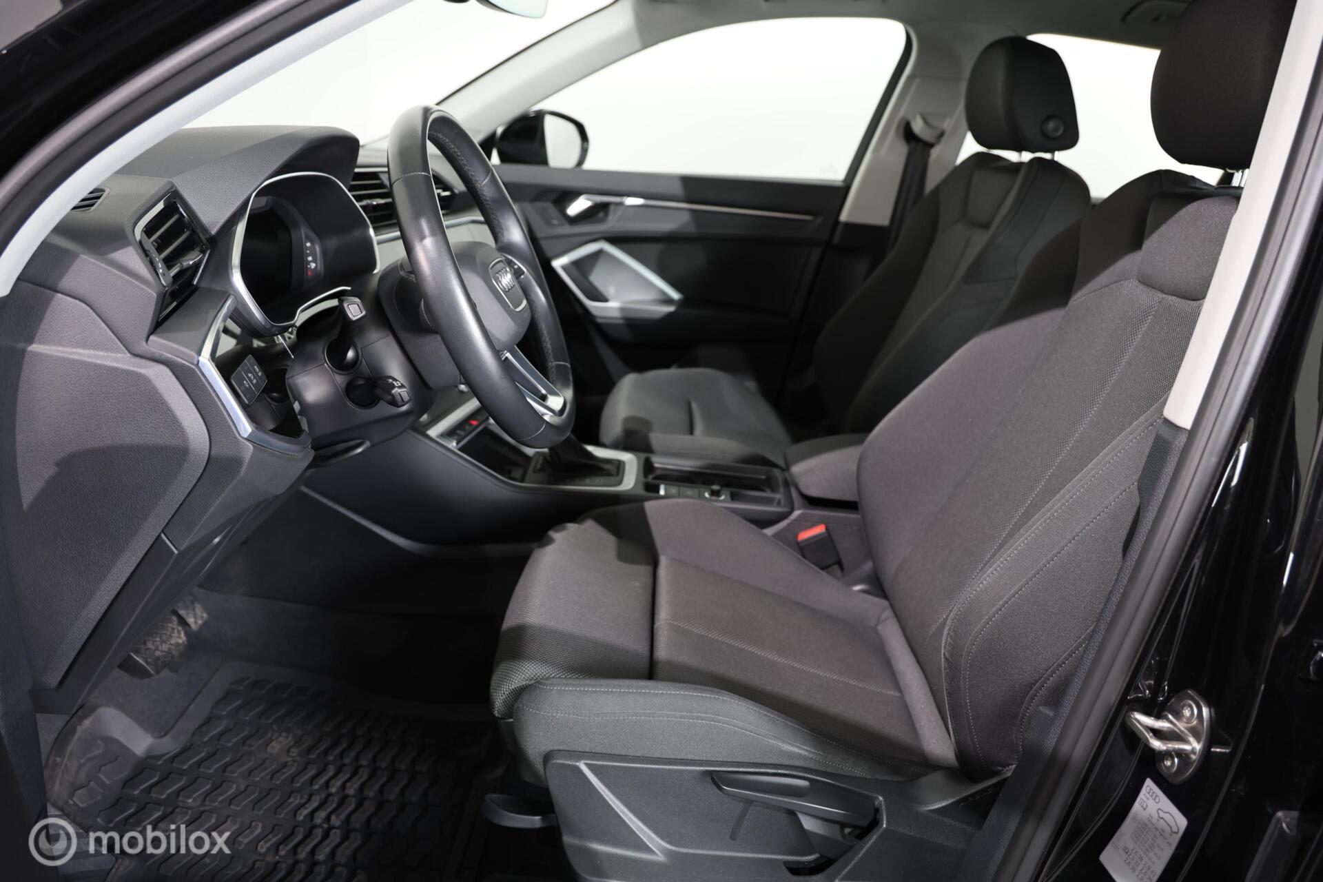 Foto van Audi Q3 E-tron