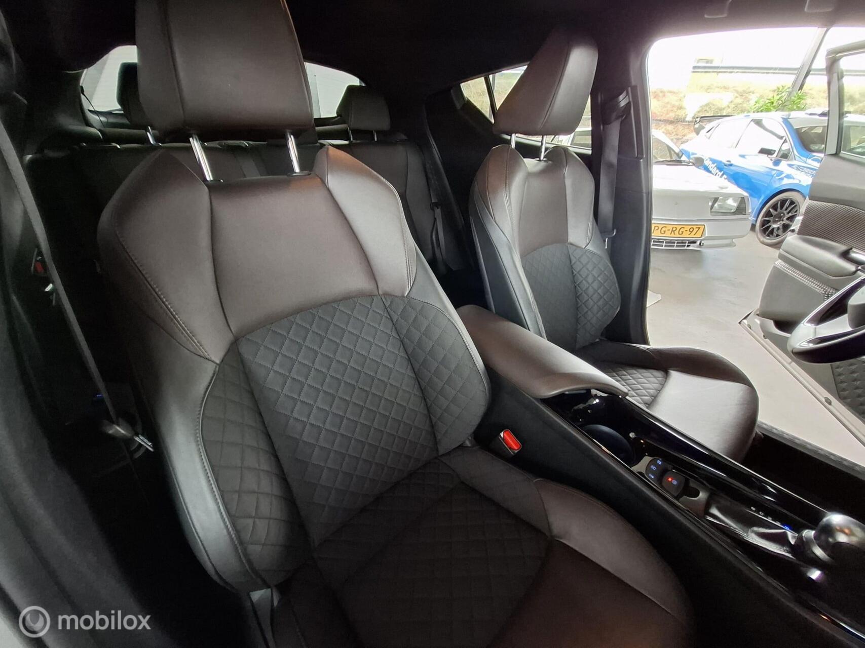Foto van Toyota Toyota C-hr