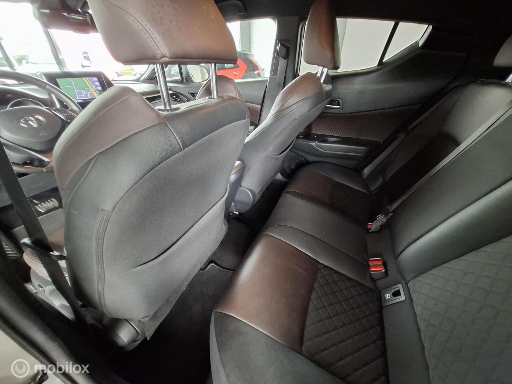 Foto van Toyota Toyota C-hr