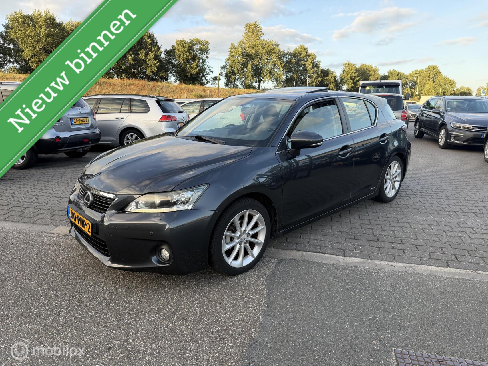 Lexus Lexus Ct200h 200h Luxury Line dealer onderhouden 2011 - voorkant