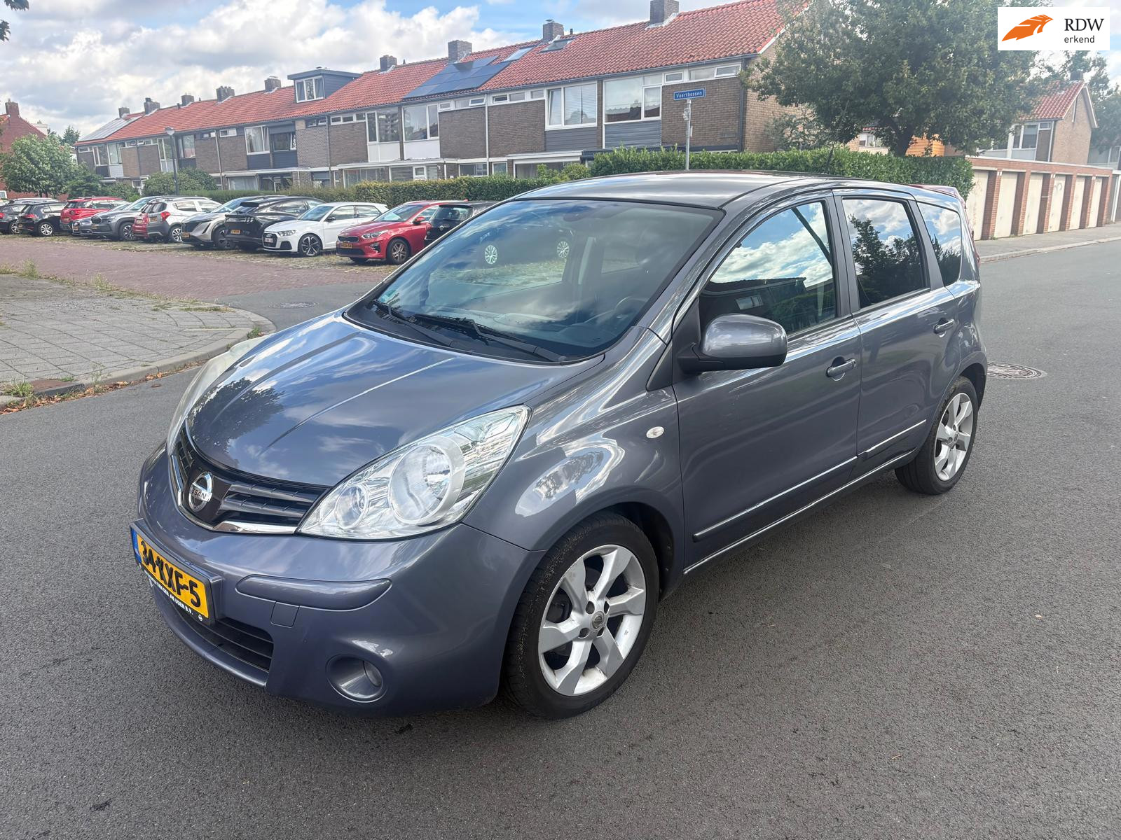 Nissan Nissan Note 1.6 Life + AUTOMAAT 2009 - voorkant