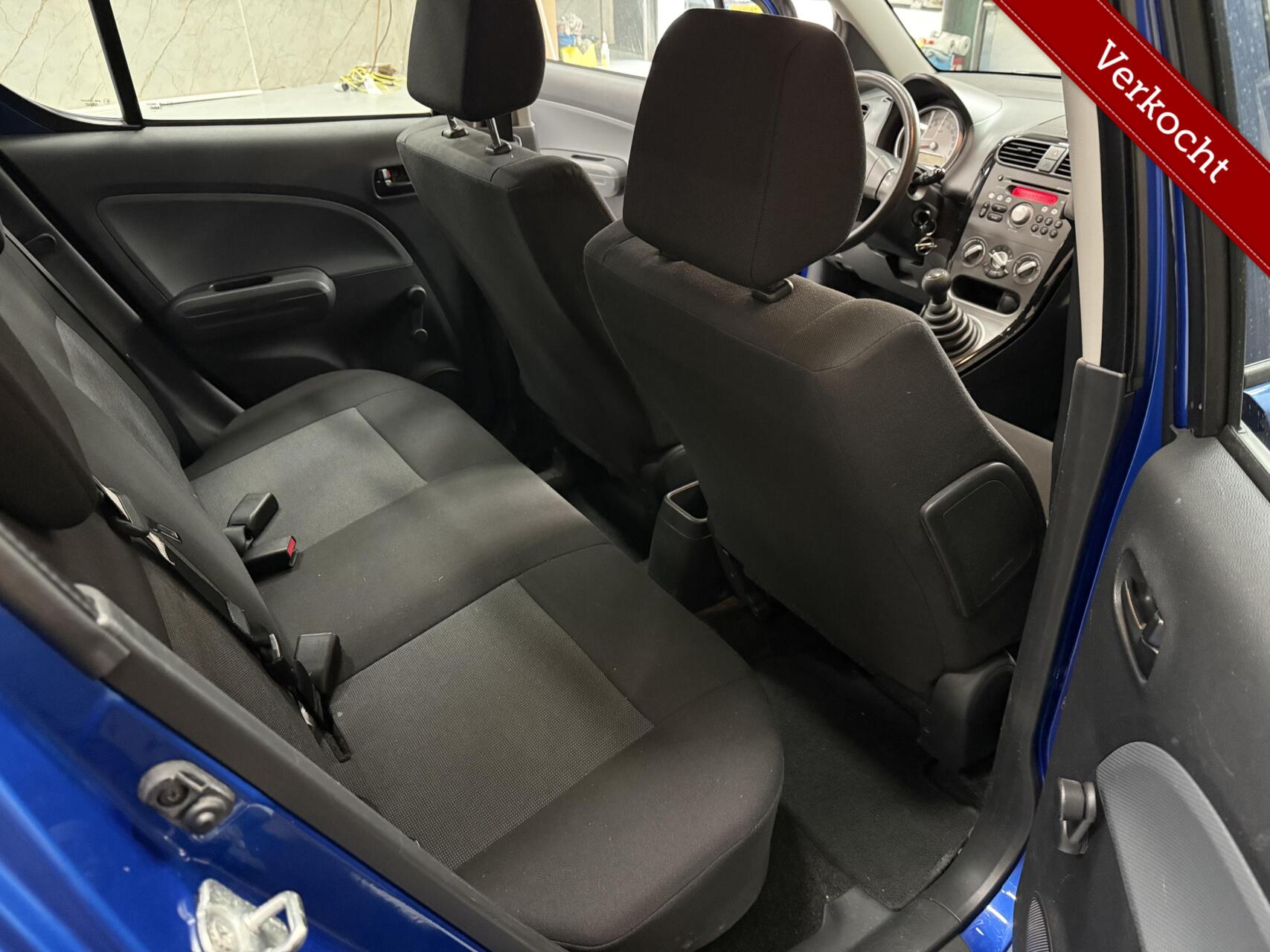 Foto van Opel Agila