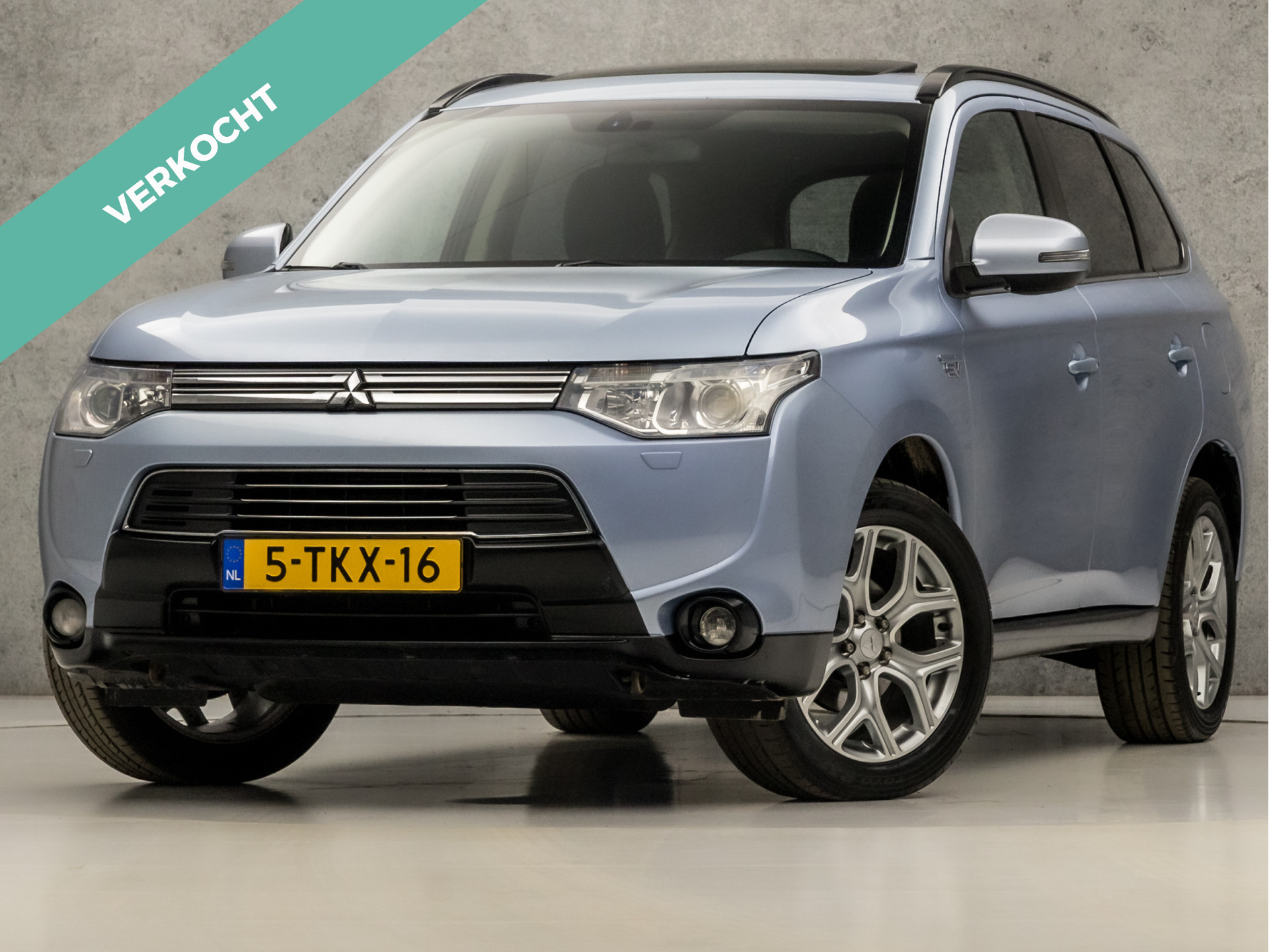 Mitsubishi Outlander 2.0 PHEV Deluxe 2014 - voorkant