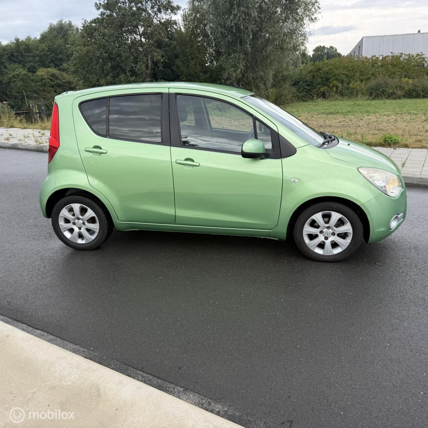Foto van Opel Agila