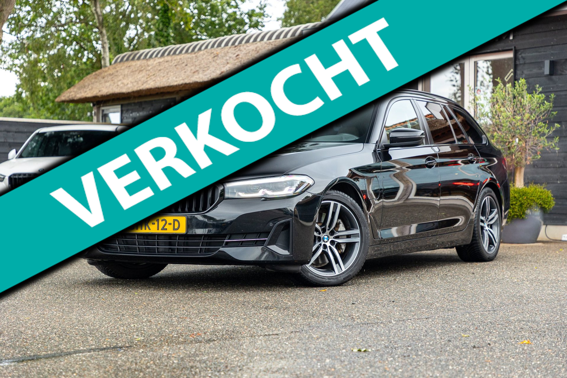 BMW 530e 530e Business Edition Plus Soh 89% I Trekhaak I Luxe leder I Led I Stuur & stoelverwarming I Camera I Android 2021 - voorkant