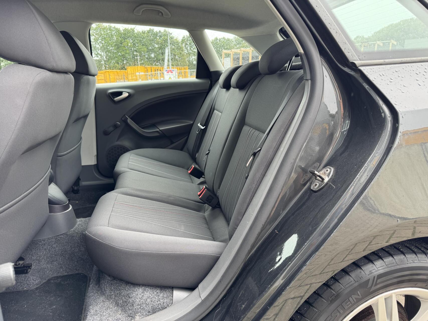 Foto van Seat Ibiza ST
