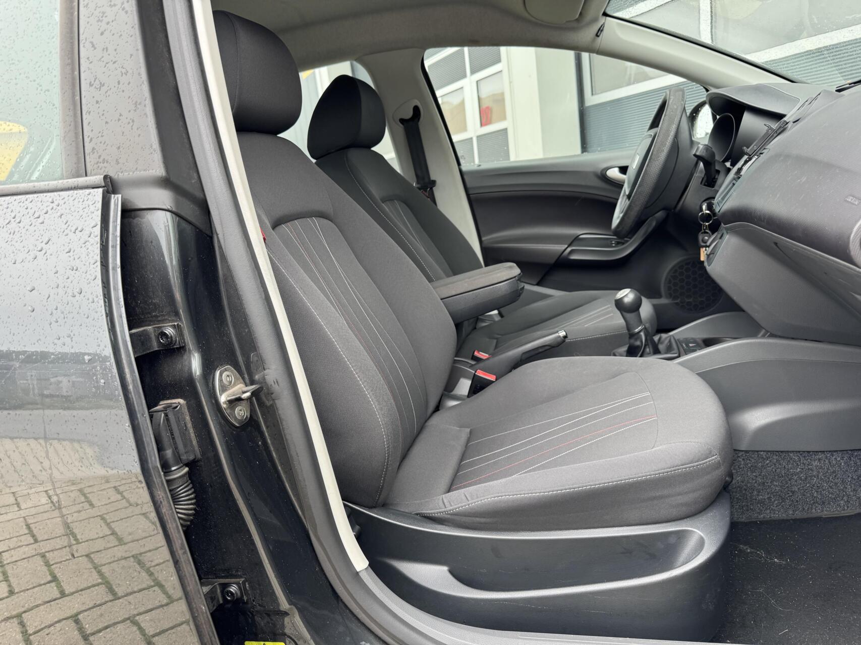 Foto van Seat Ibiza ST