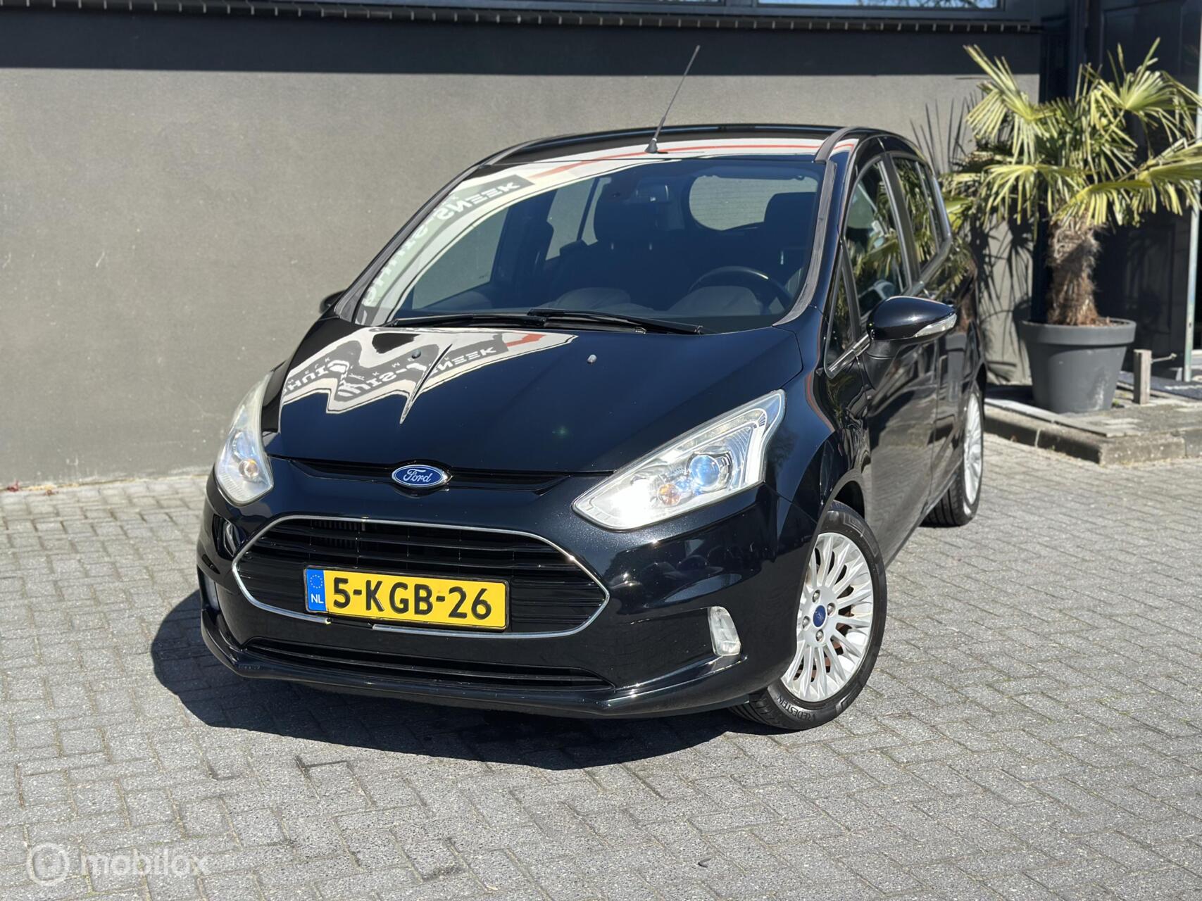 Foto van Ford B-max