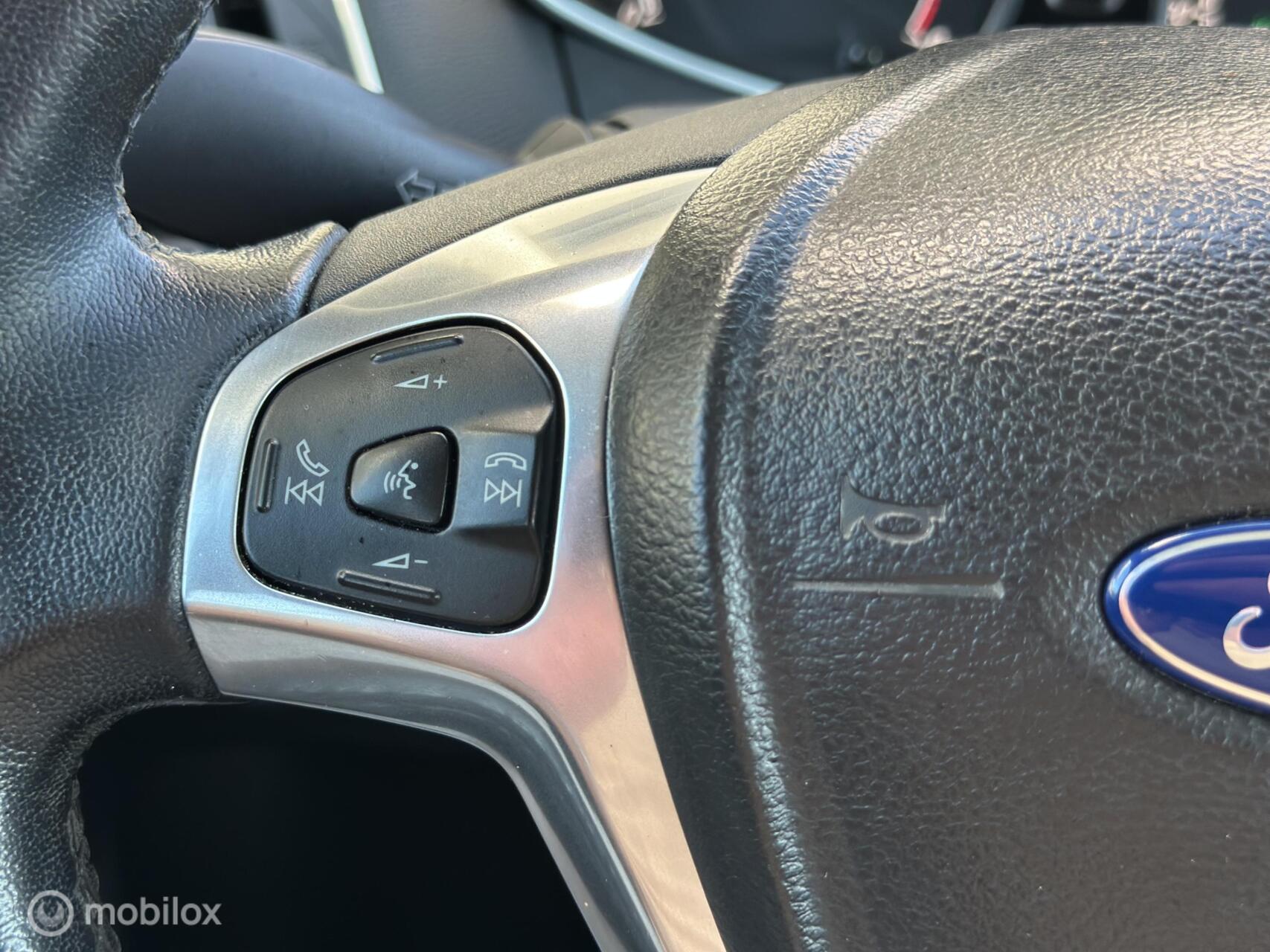 Foto van Ford B-max