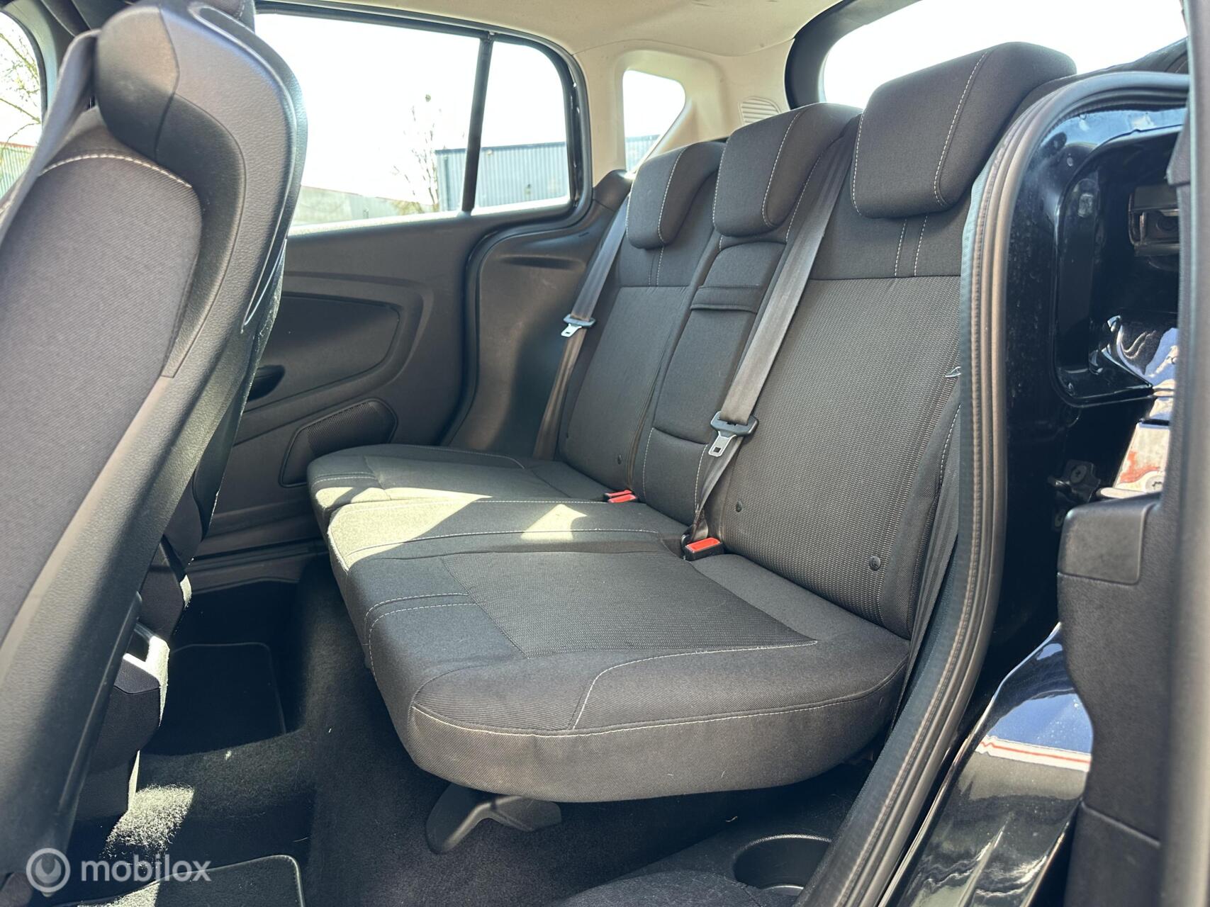 Foto van Ford B-max