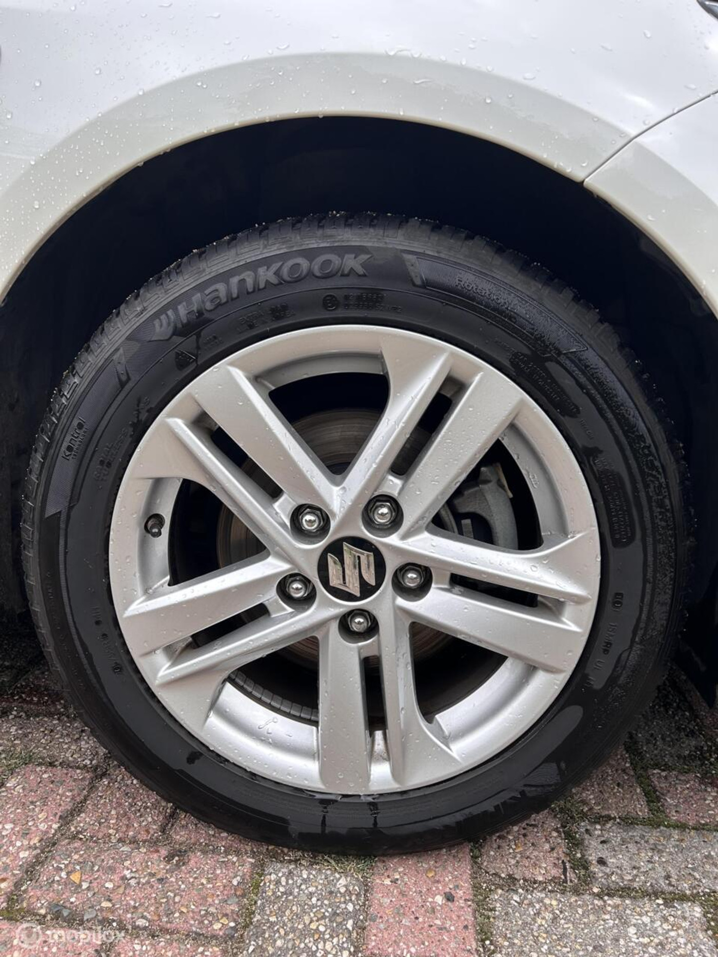 Foto van Suzuki Suzuki Swace