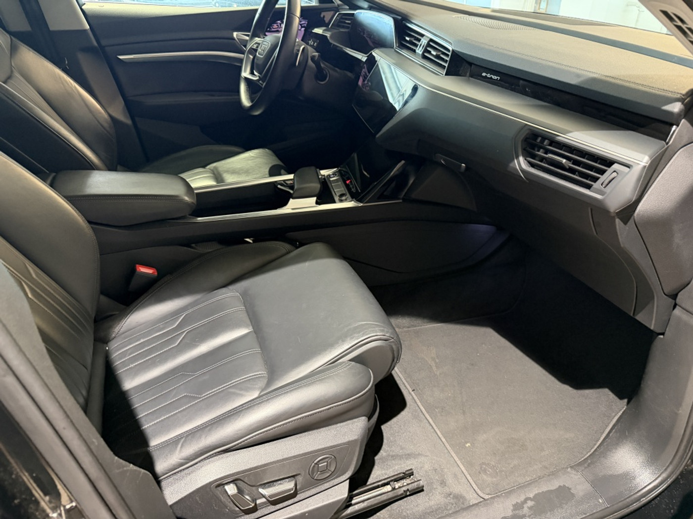 Foto van Audi E-tron 55