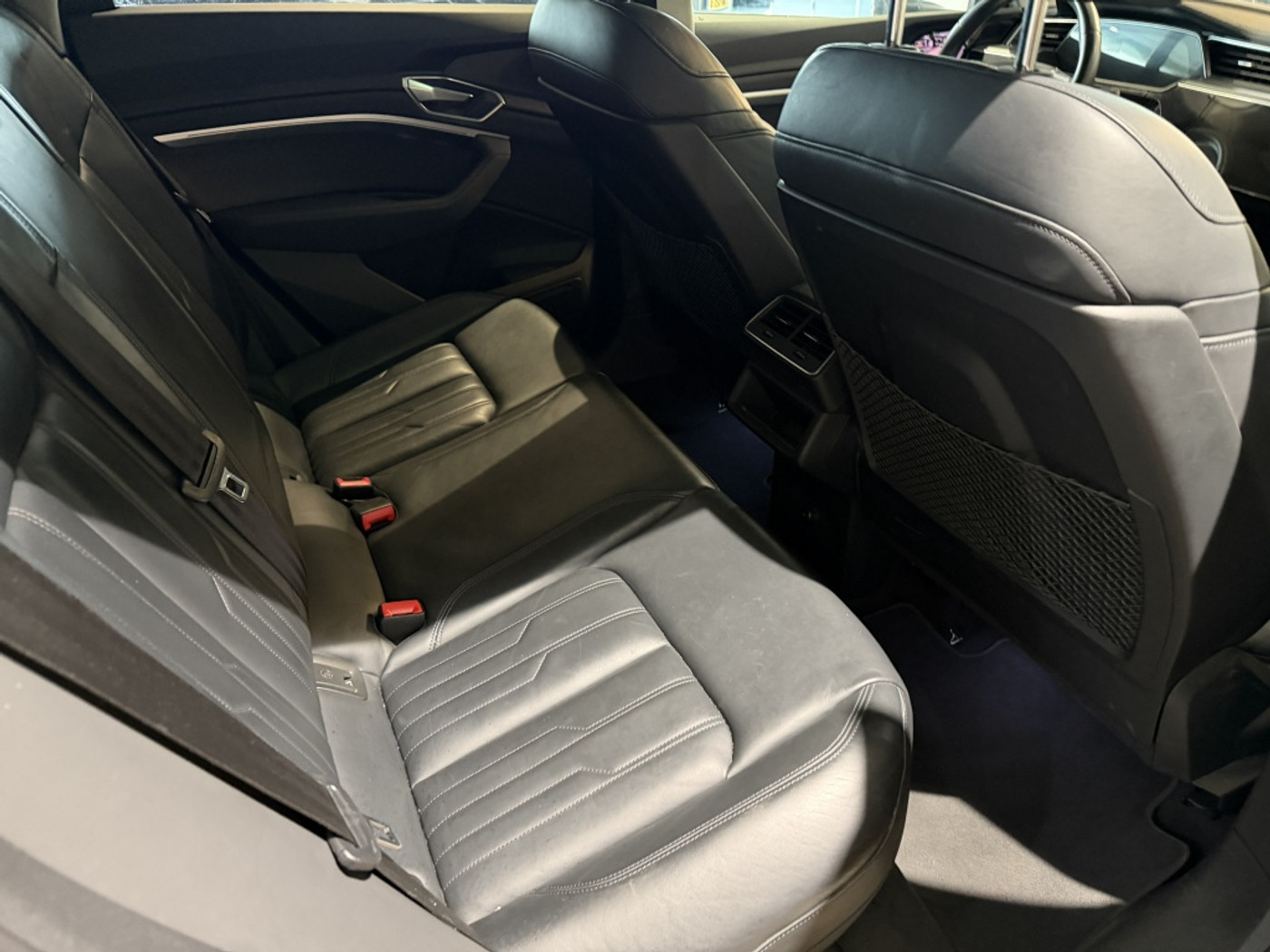 Foto van Audi E-tron 55