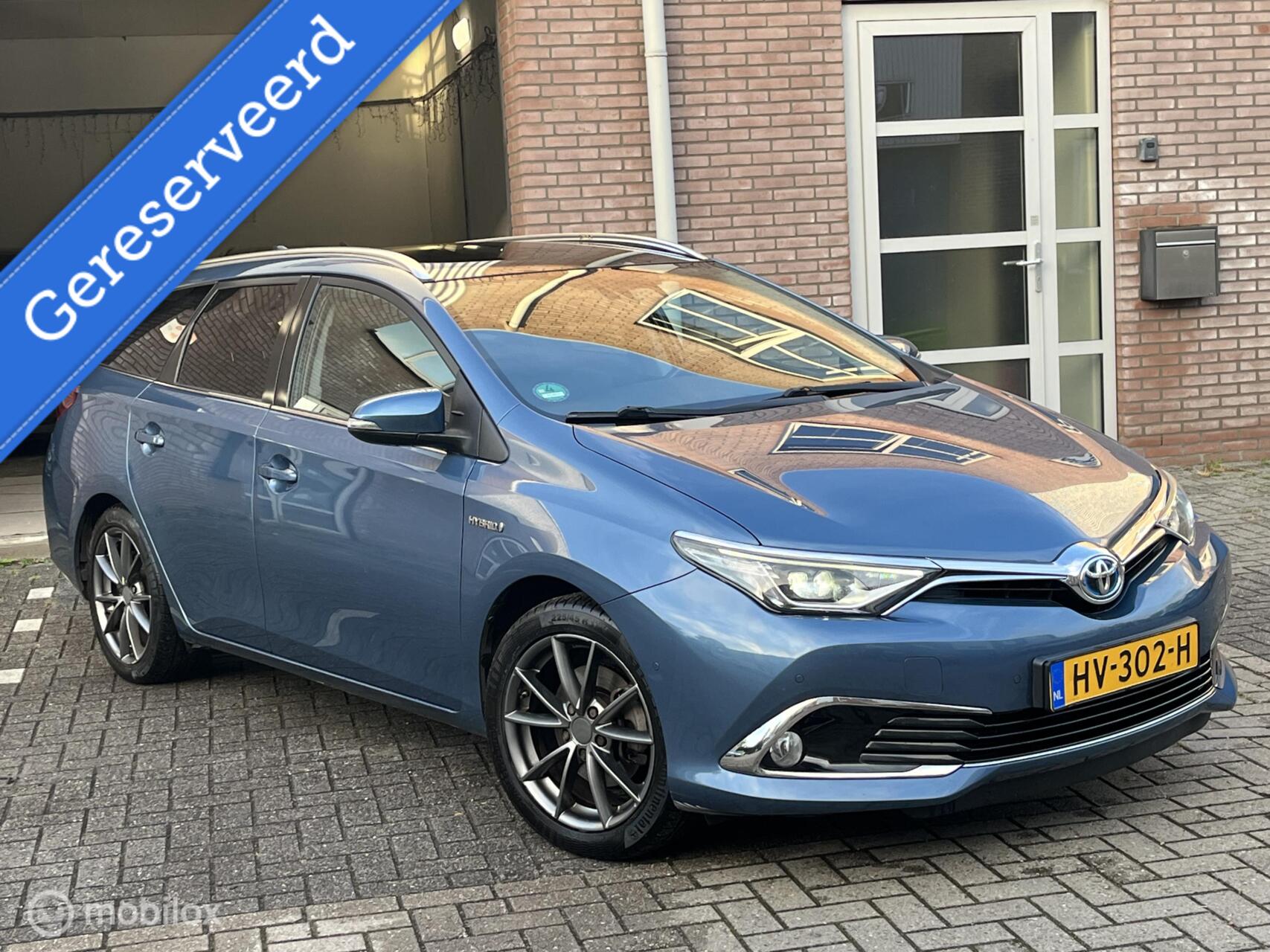 Toyota Toyota Auris Touring Sports 1.8 Hybrid Lease Pro dec-2015 Pano, Navi, Camera, 2015 - voorkant