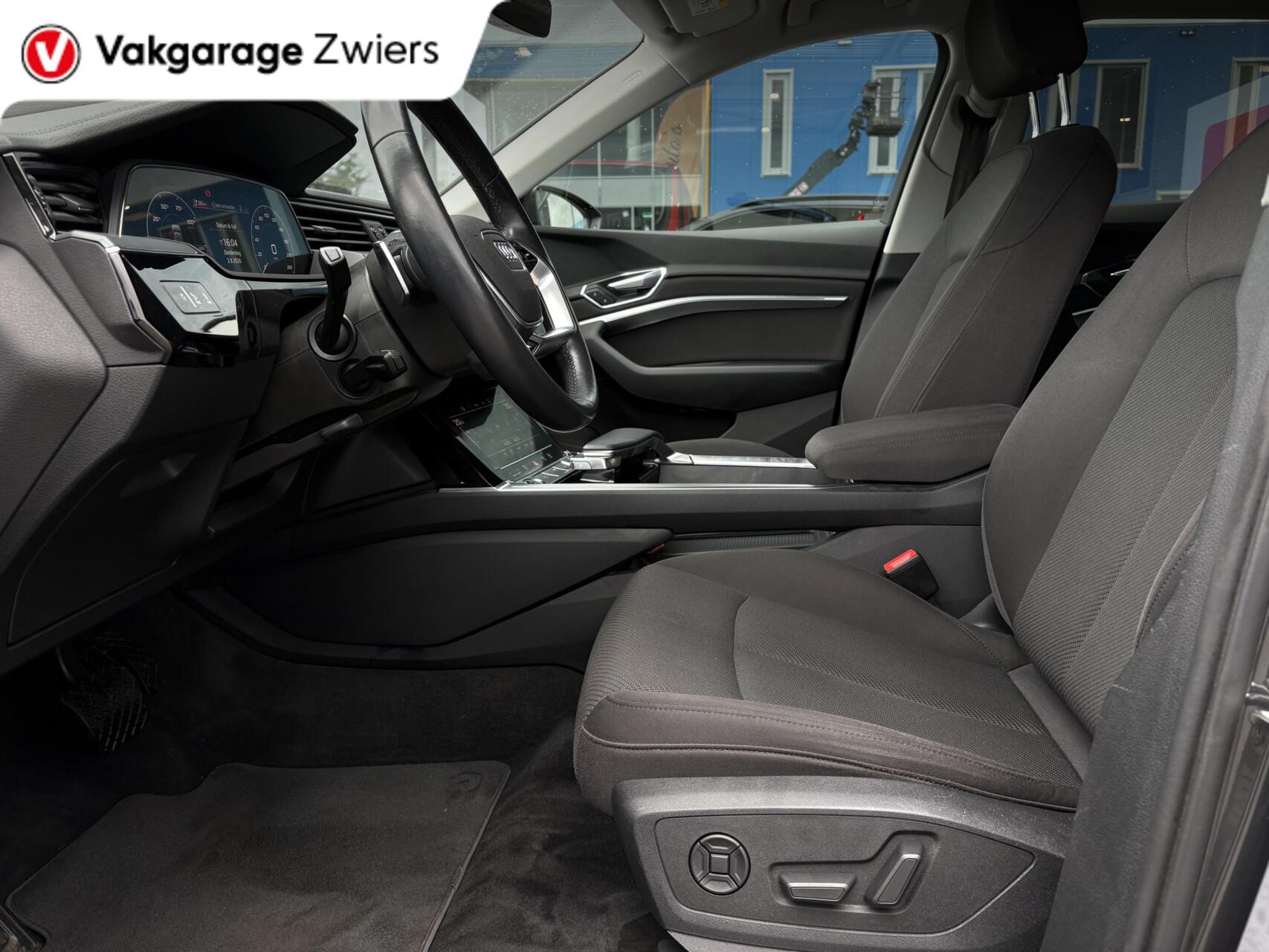 Foto van Audi E-tron