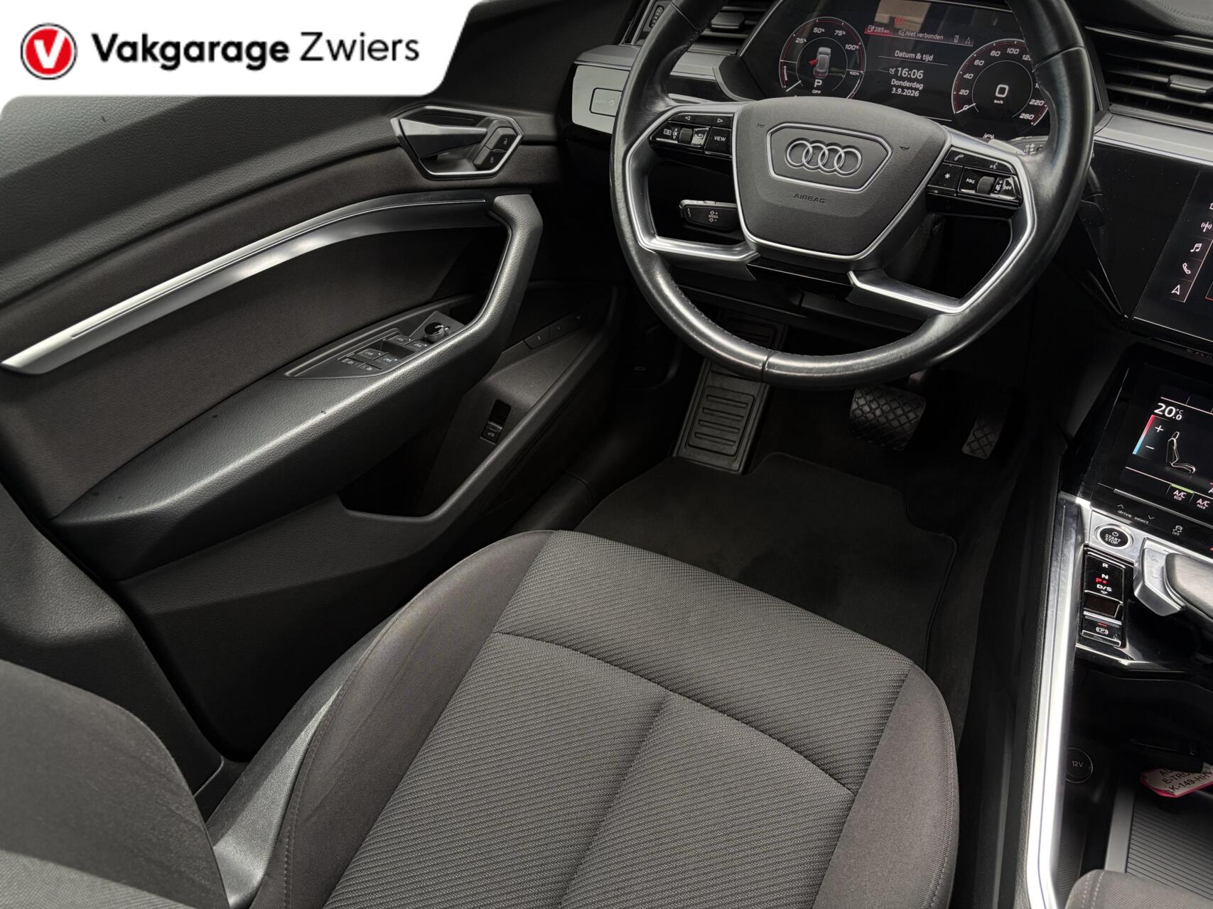 Foto van Audi E-tron