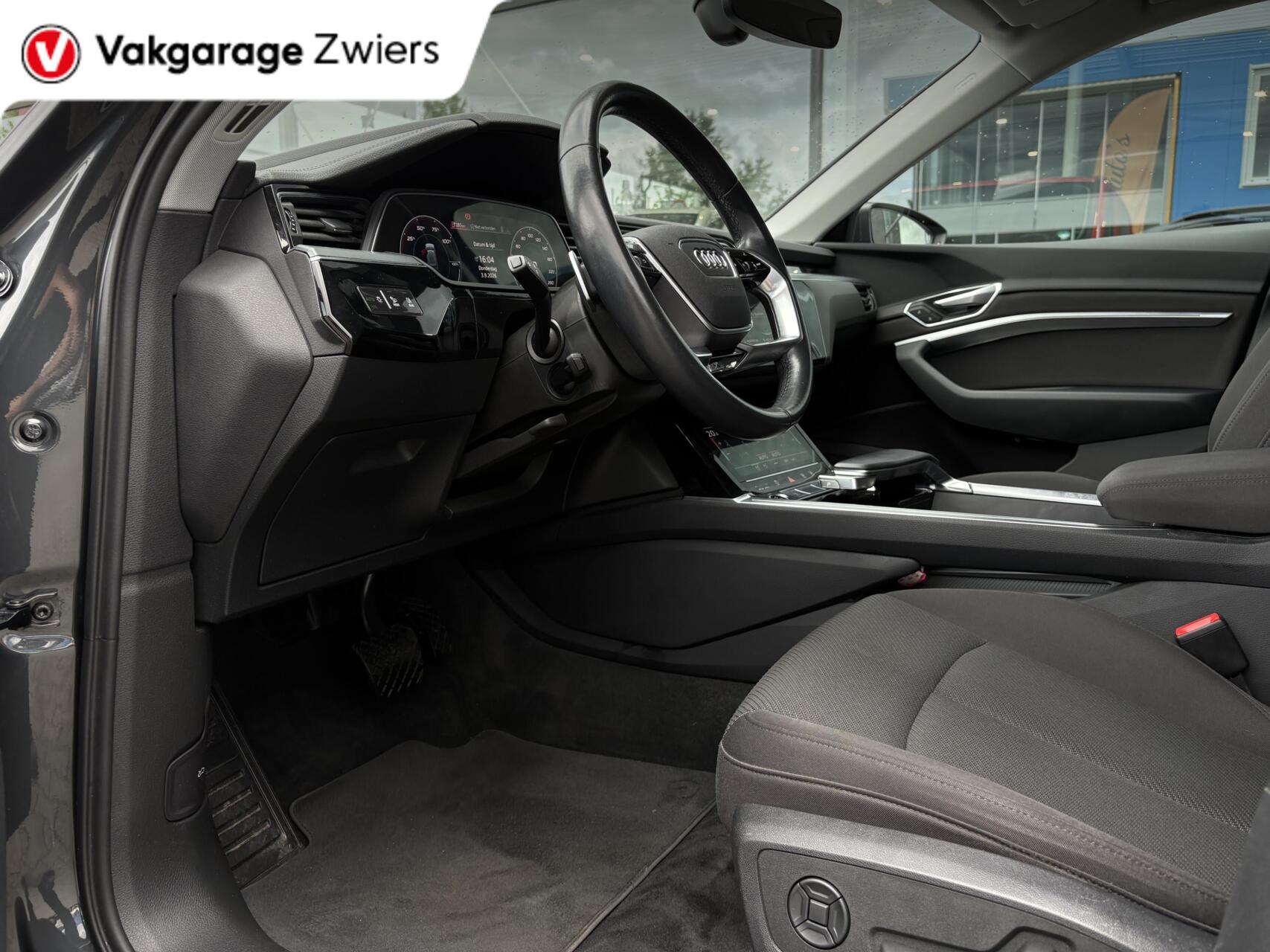 Foto van Audi E-tron