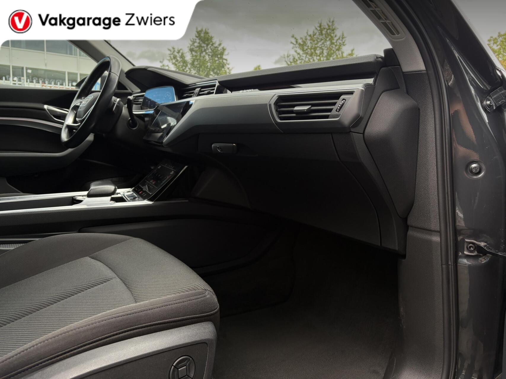 Foto van Audi E-tron