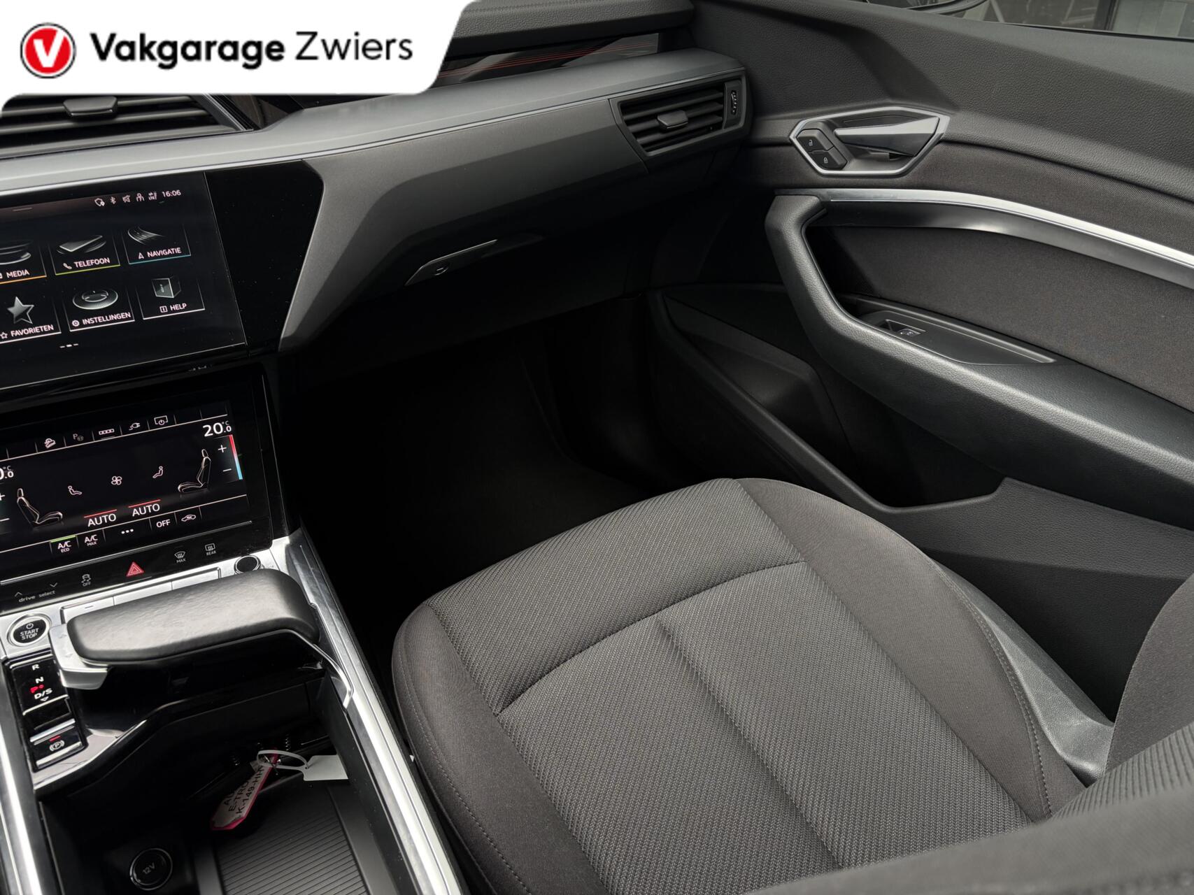 Foto van Audi E-tron