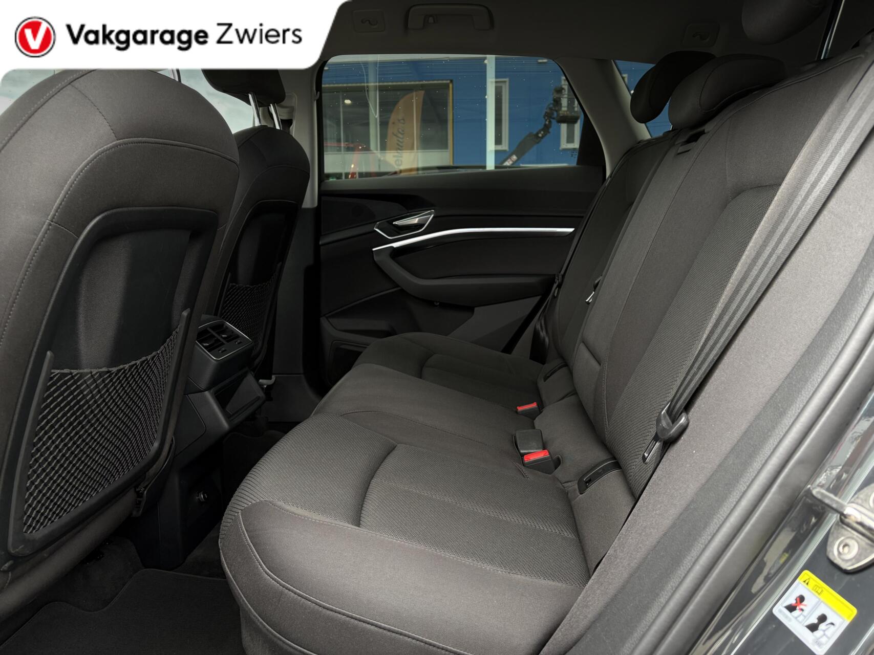 Foto van Audi E-tron