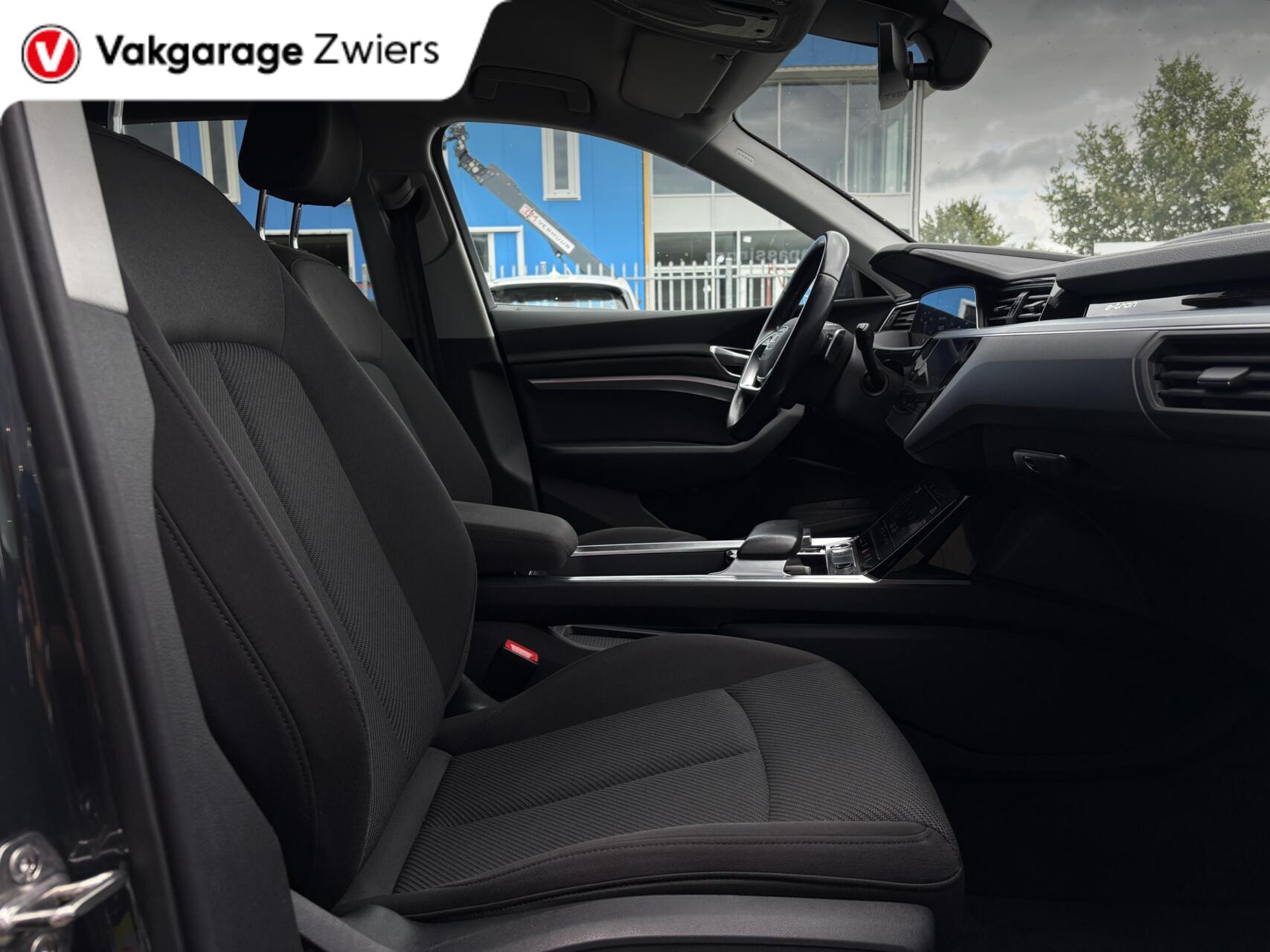 Foto van Audi E-tron