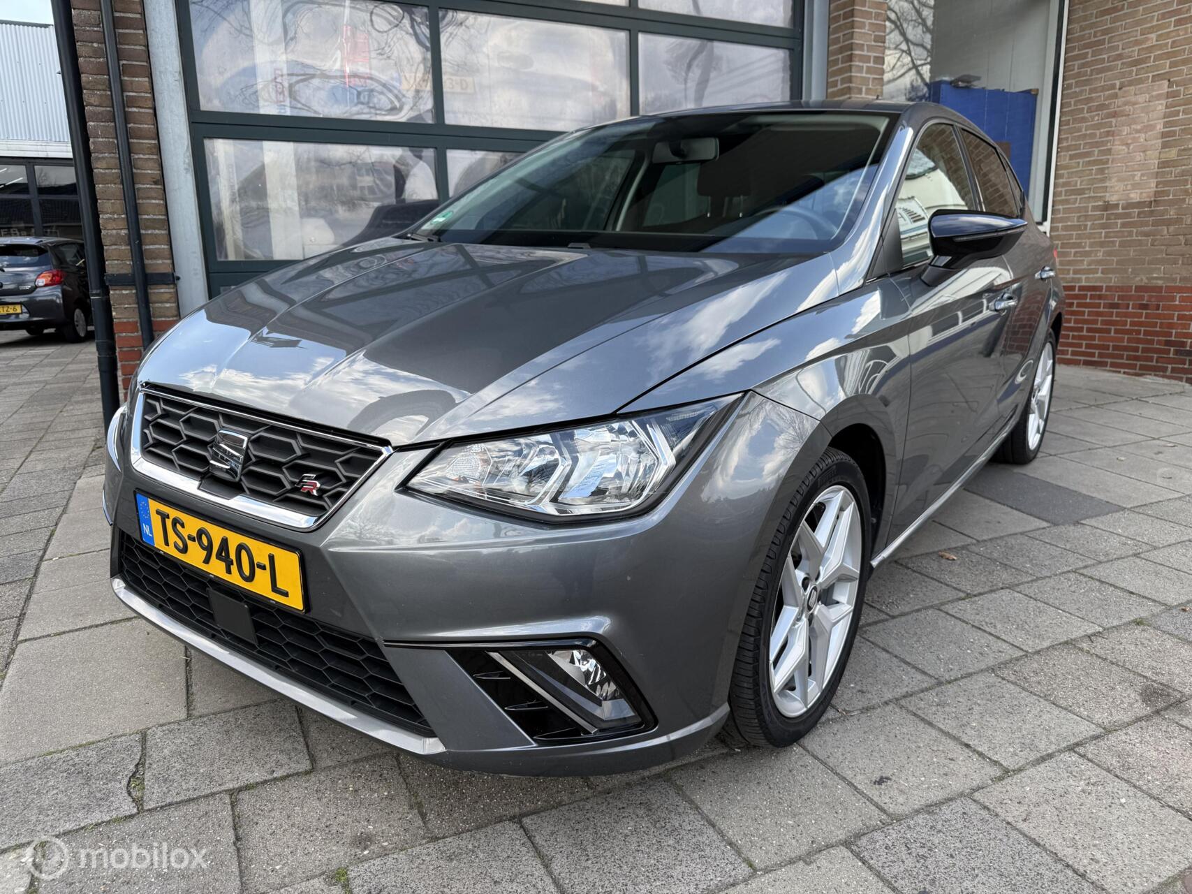 Seat Ibiza 1.0 TSI FR | Stoelverwarming | Apple CarPlay 2018 - voorkant