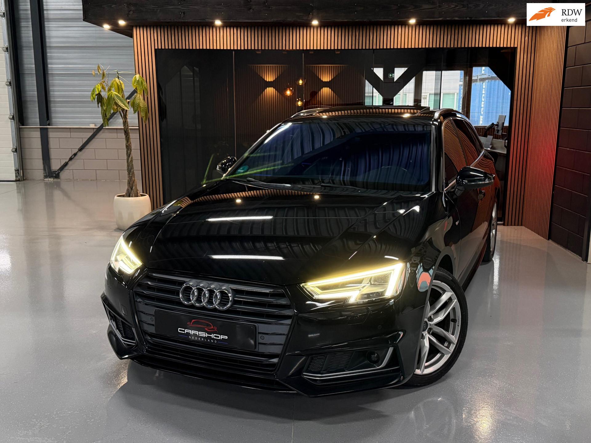 Audi A4 Avant 1.4 TFSI Sport S line edition PANO/VIRTUAL/FUL 2017 - voorkant