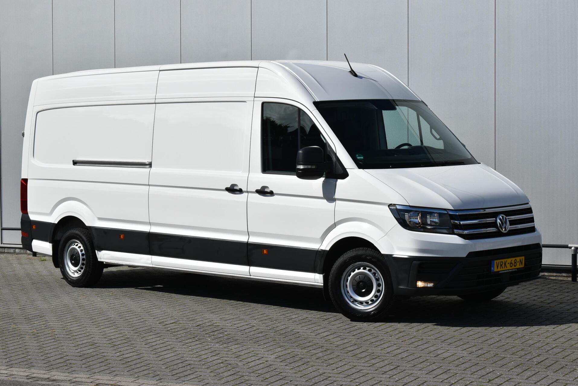 Volkswagen Crafter 35 2.0 TDI L4H3 2018 - voorkant