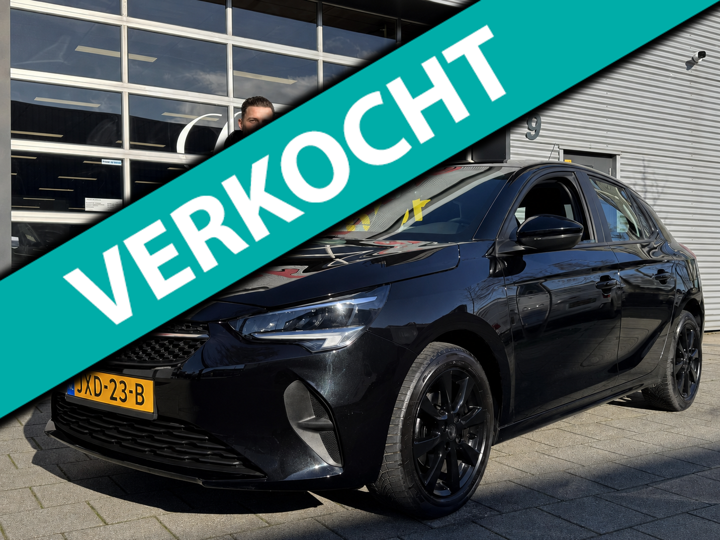 Opel Corsa 1.2 BLACK Edition - Navigatie / Apple CarPlay I Airco I PDC I Sport velgen I Dealer onderhouden 2021 - voorkant
