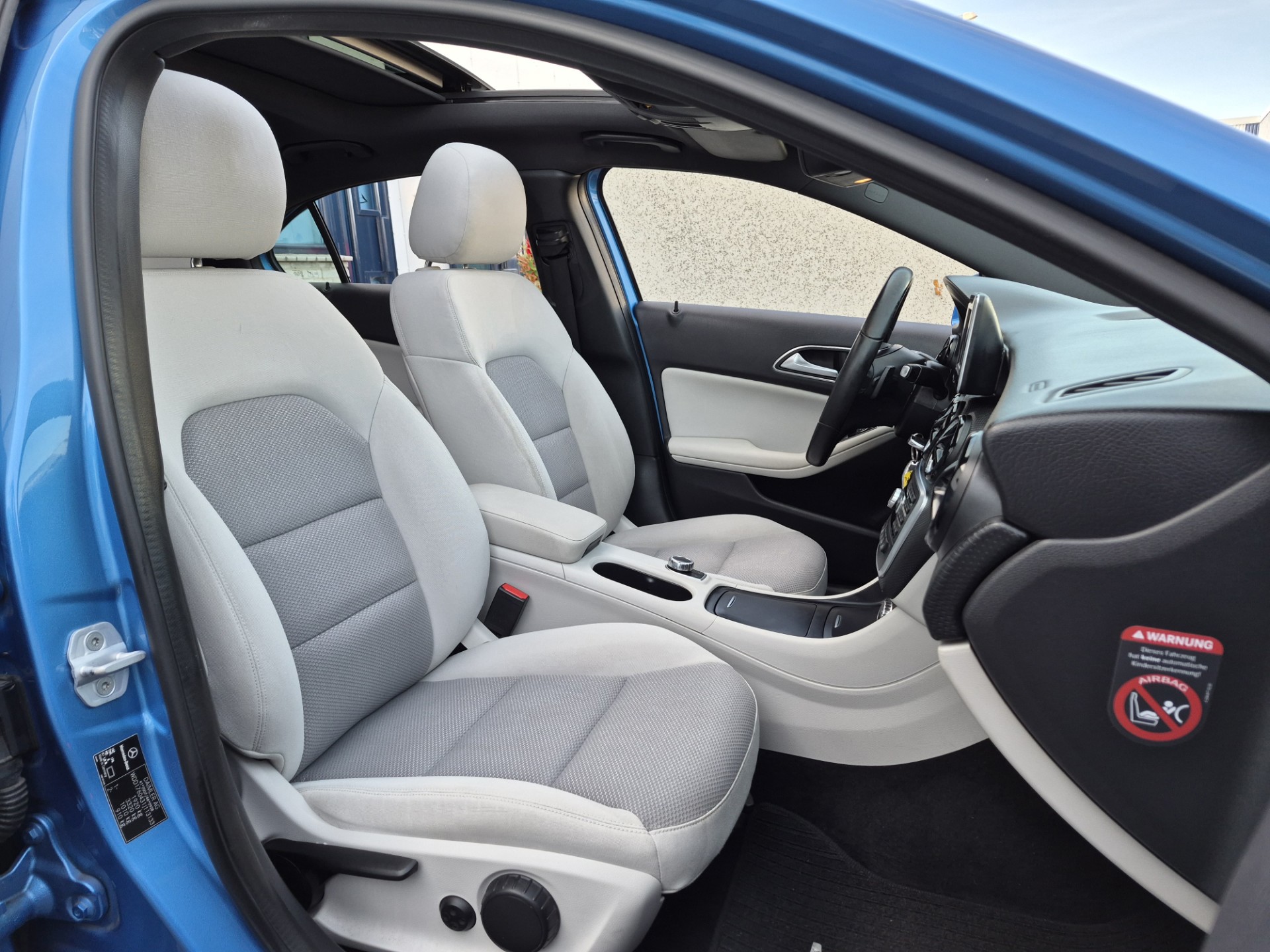 Foto van Mercedes-Benz A 200