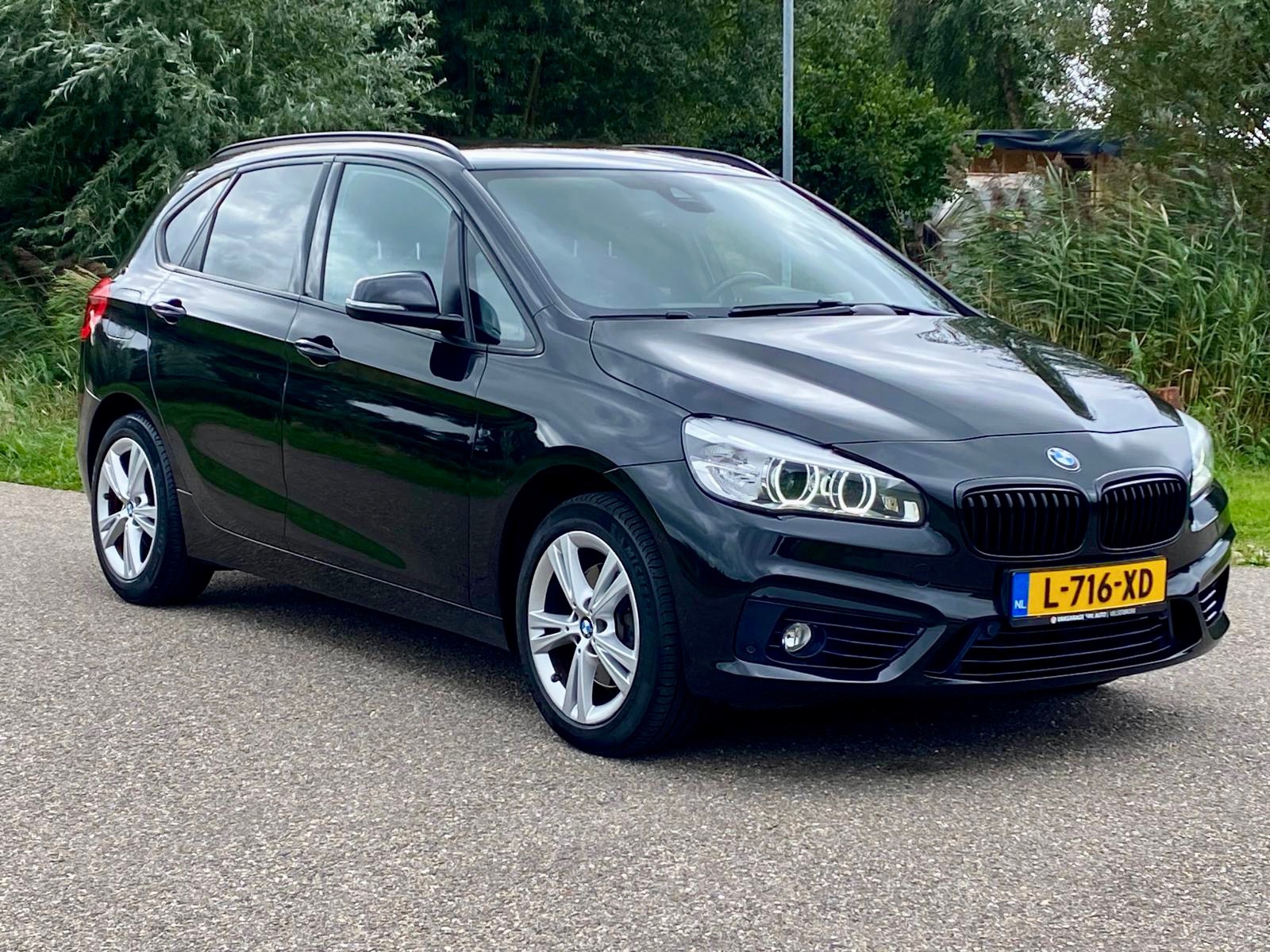 Foto van BMW 220i Active Tourer