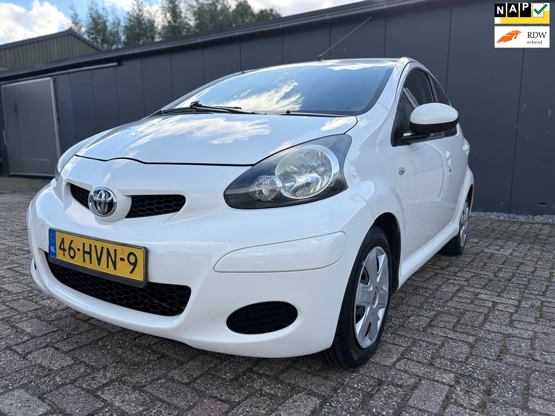 Toyota Toyota Aygo 1.0-12V Comfort AUTOMAAT/Elektr. ramen/APK! 2009 - voorkant