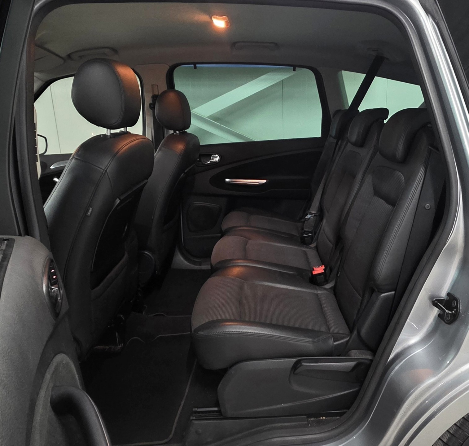Foto van Ford S-max