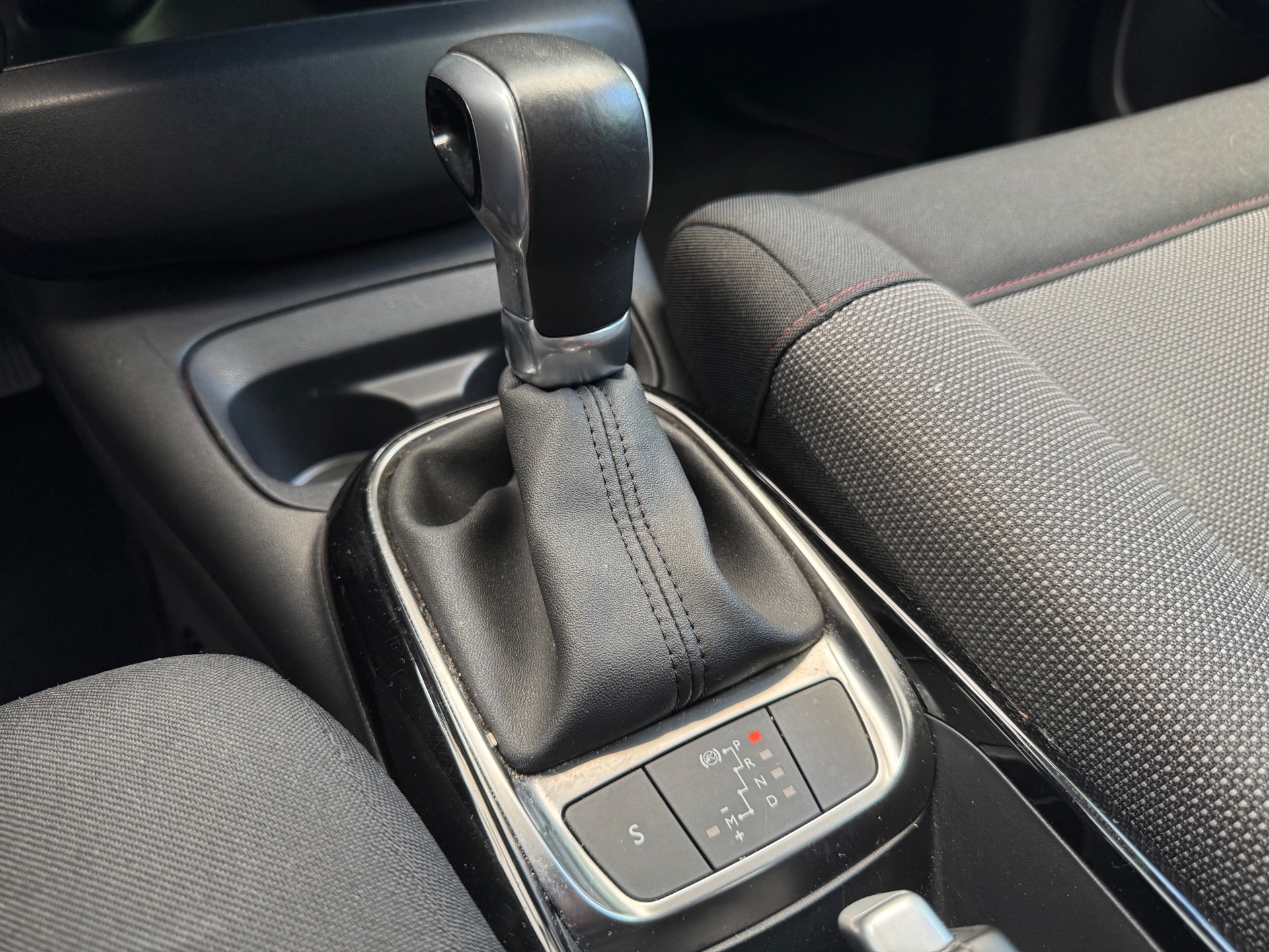 Foto van Citroen C4 Cactus
