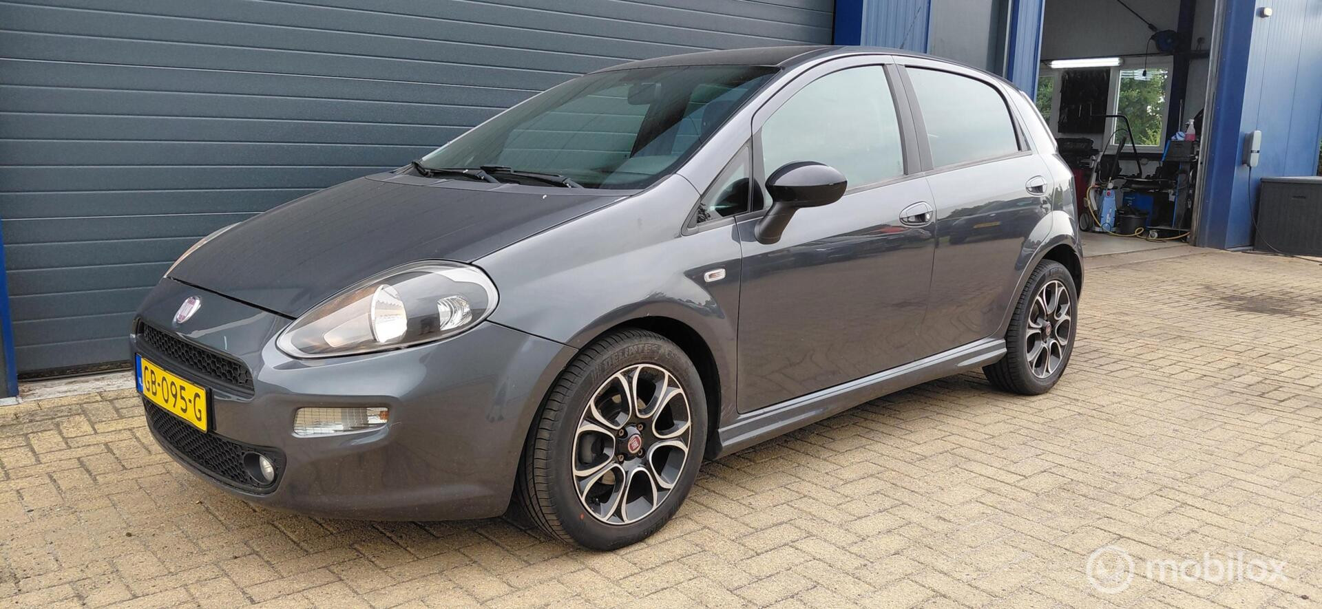Fiat Fiat Punto 0.9 TwinAir Street 2015 - voorkant