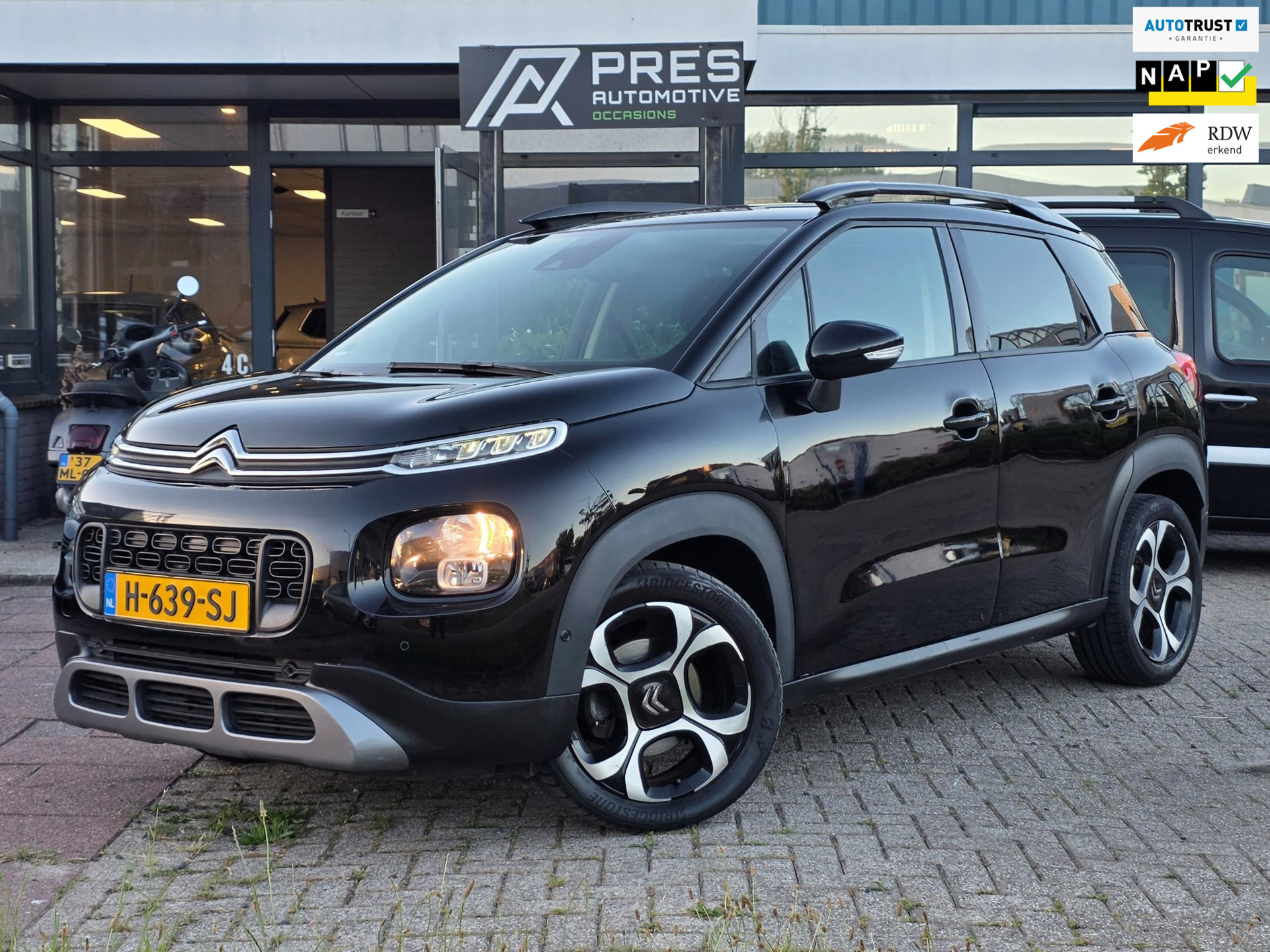 Citroen C3 Aircross 1.2 PureTech S&S Shine | HIFI SYSTEM 2020 - voorkant