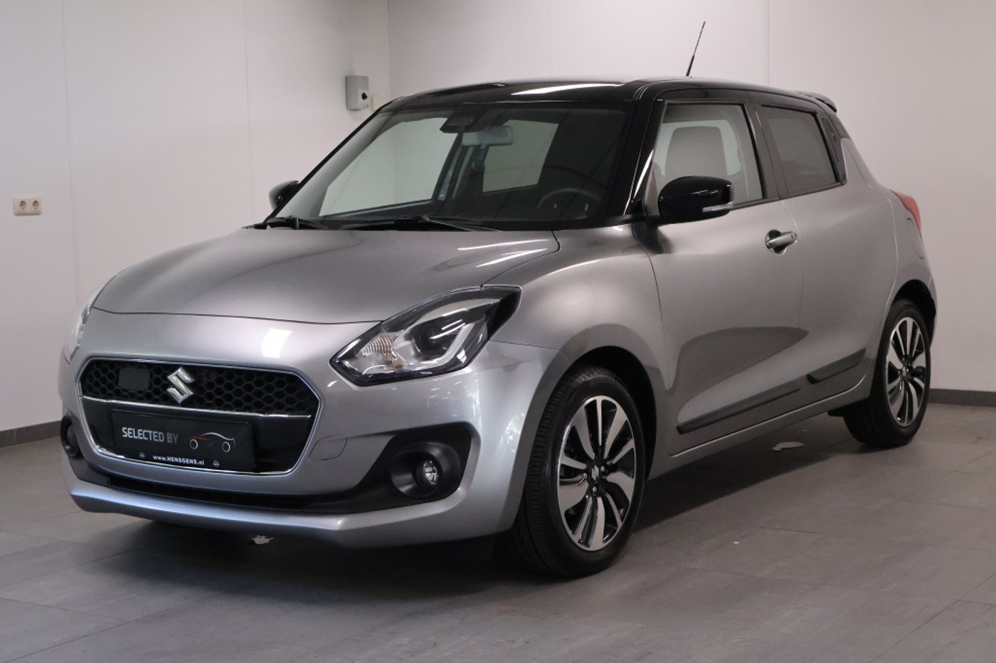 Suzuki Swift 1.0 Stijl Smart Hybr 2019 - voorkant
