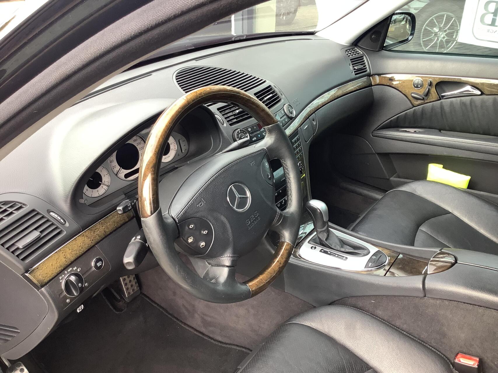 Foto van Mercedes-Benz E 500