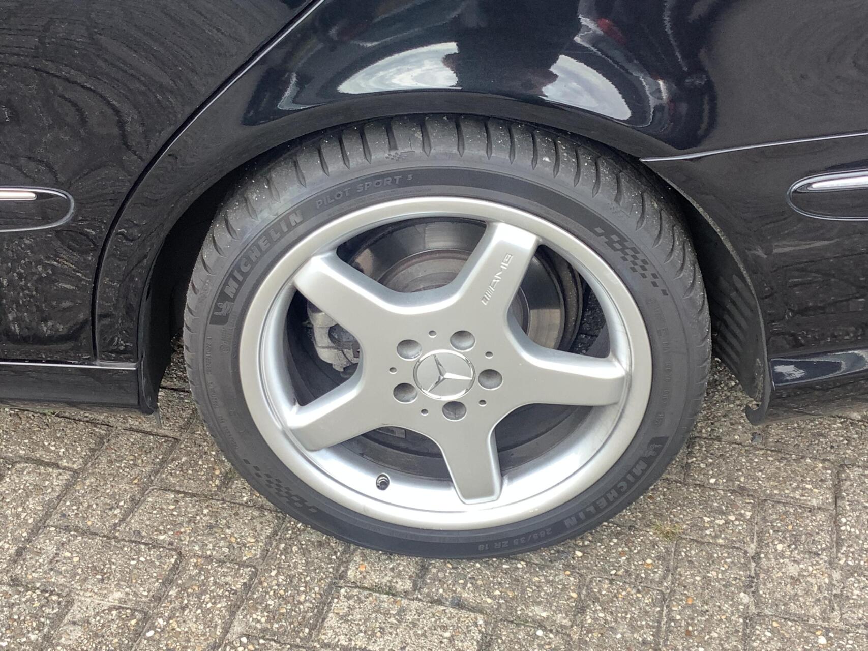 Foto van Mercedes-Benz E 500