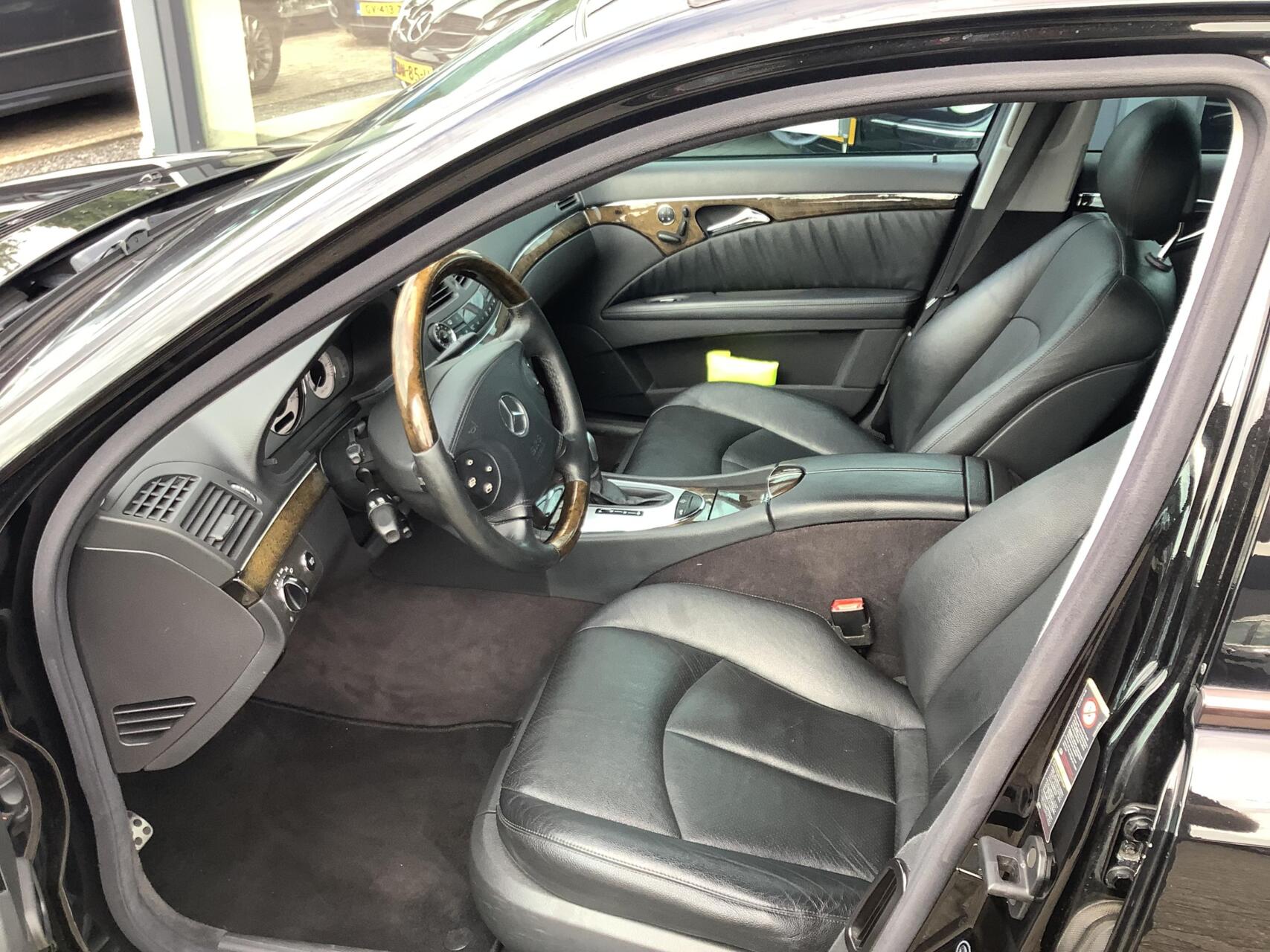 Foto van Mercedes-Benz E 500