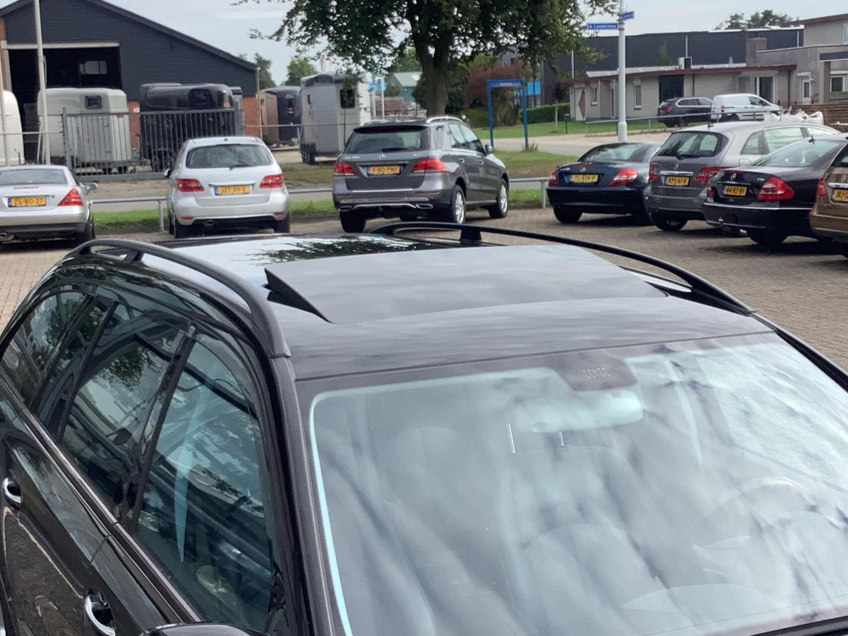 Foto van Mercedes-Benz E 500