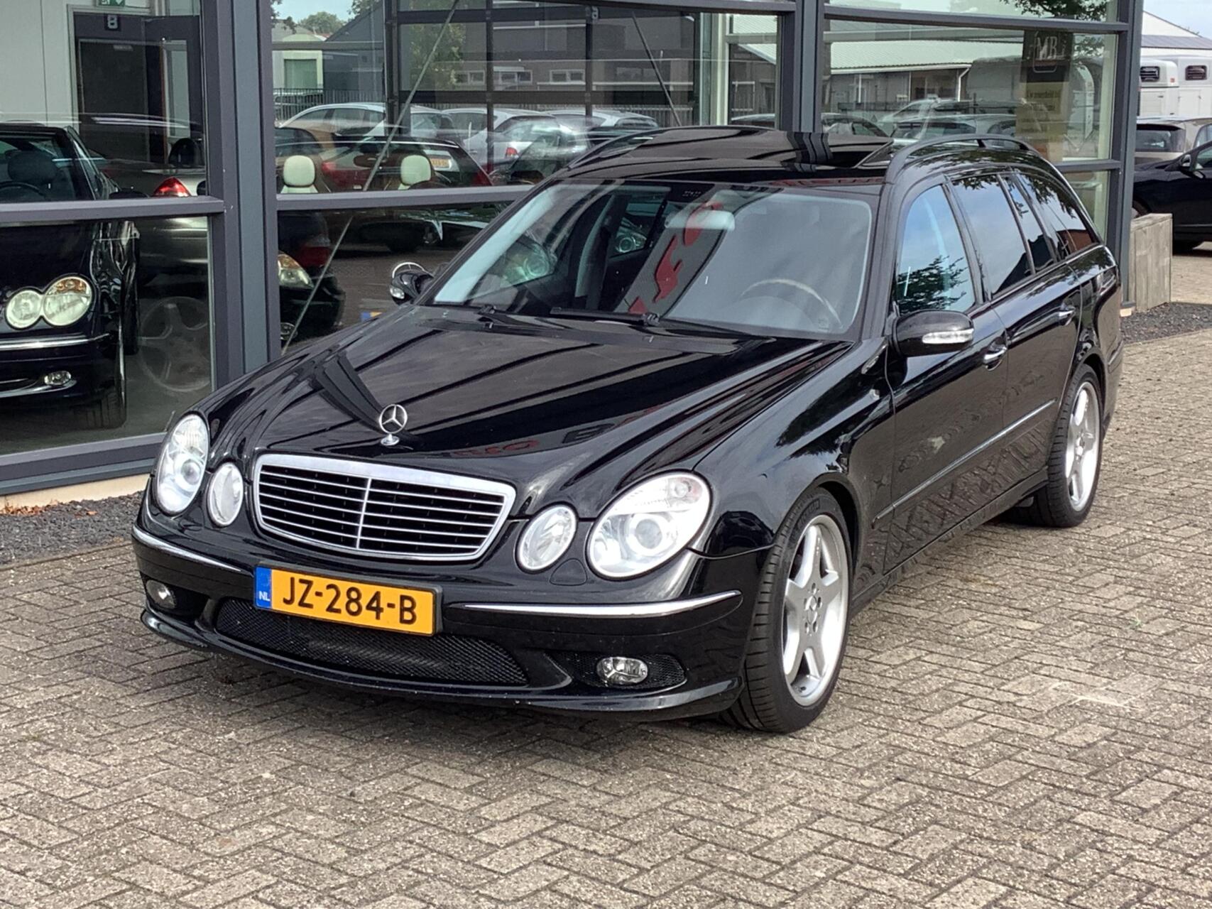 Foto van Mercedes-Benz E 500