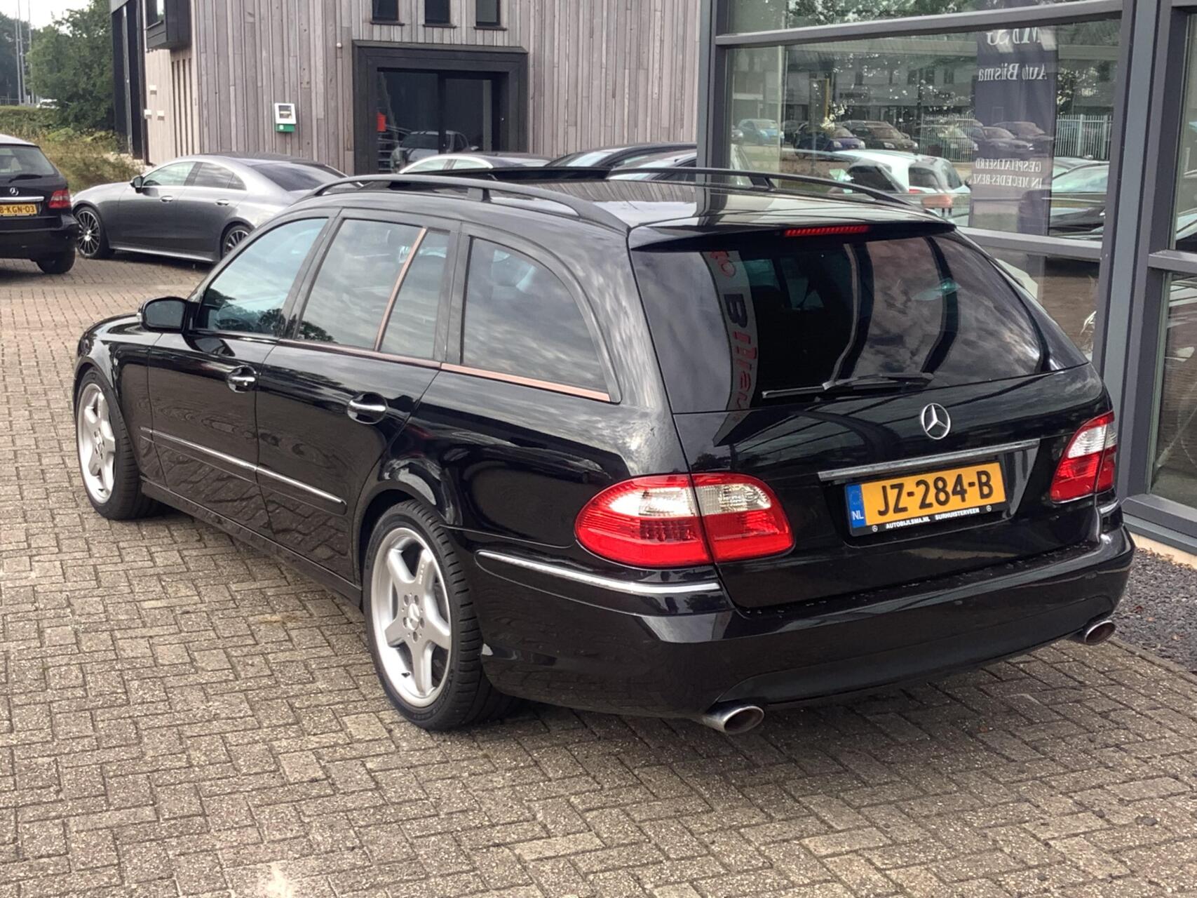 Foto van Mercedes-Benz E 500