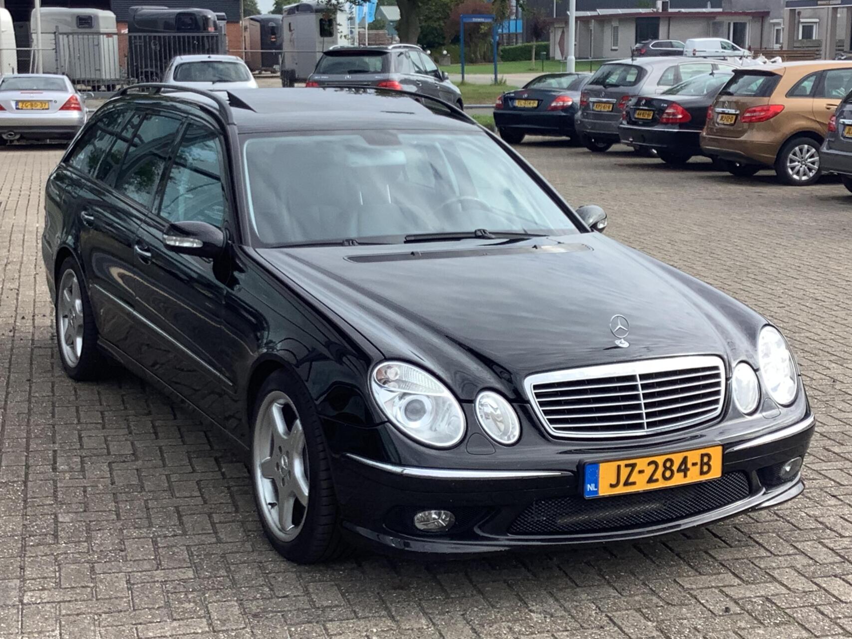 Foto van Mercedes-Benz E 500